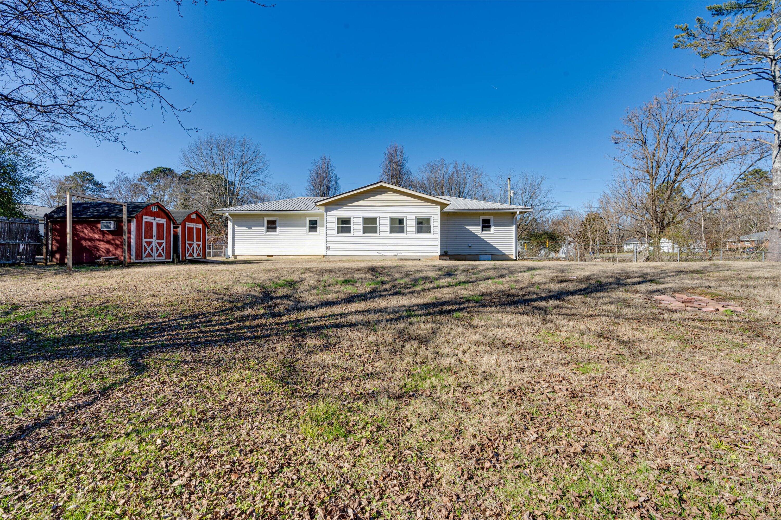 1305 SW Blount Avenue