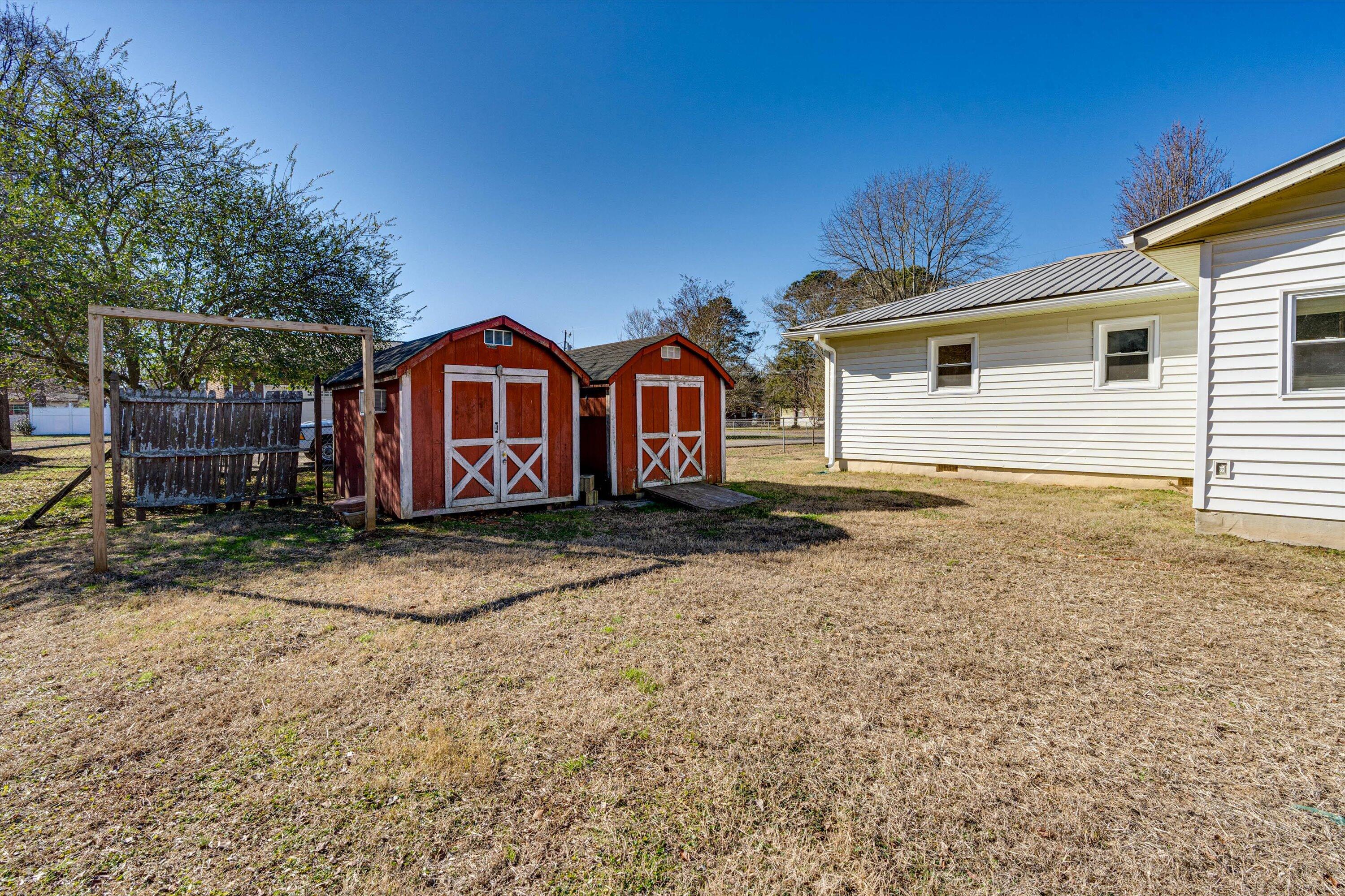 1305 SW Blount Avenue