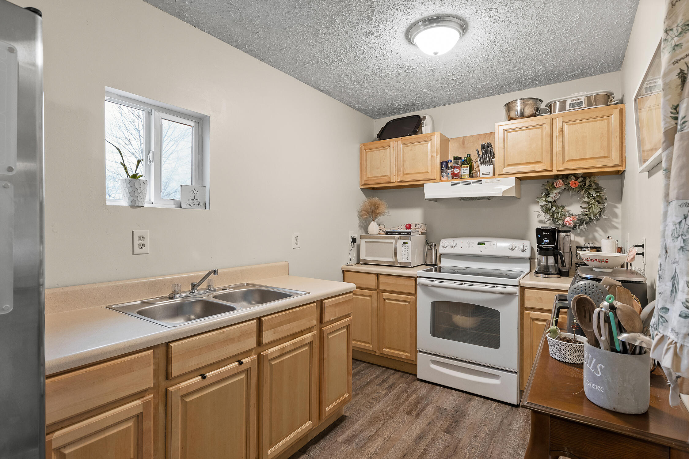 302 Rogers Ln