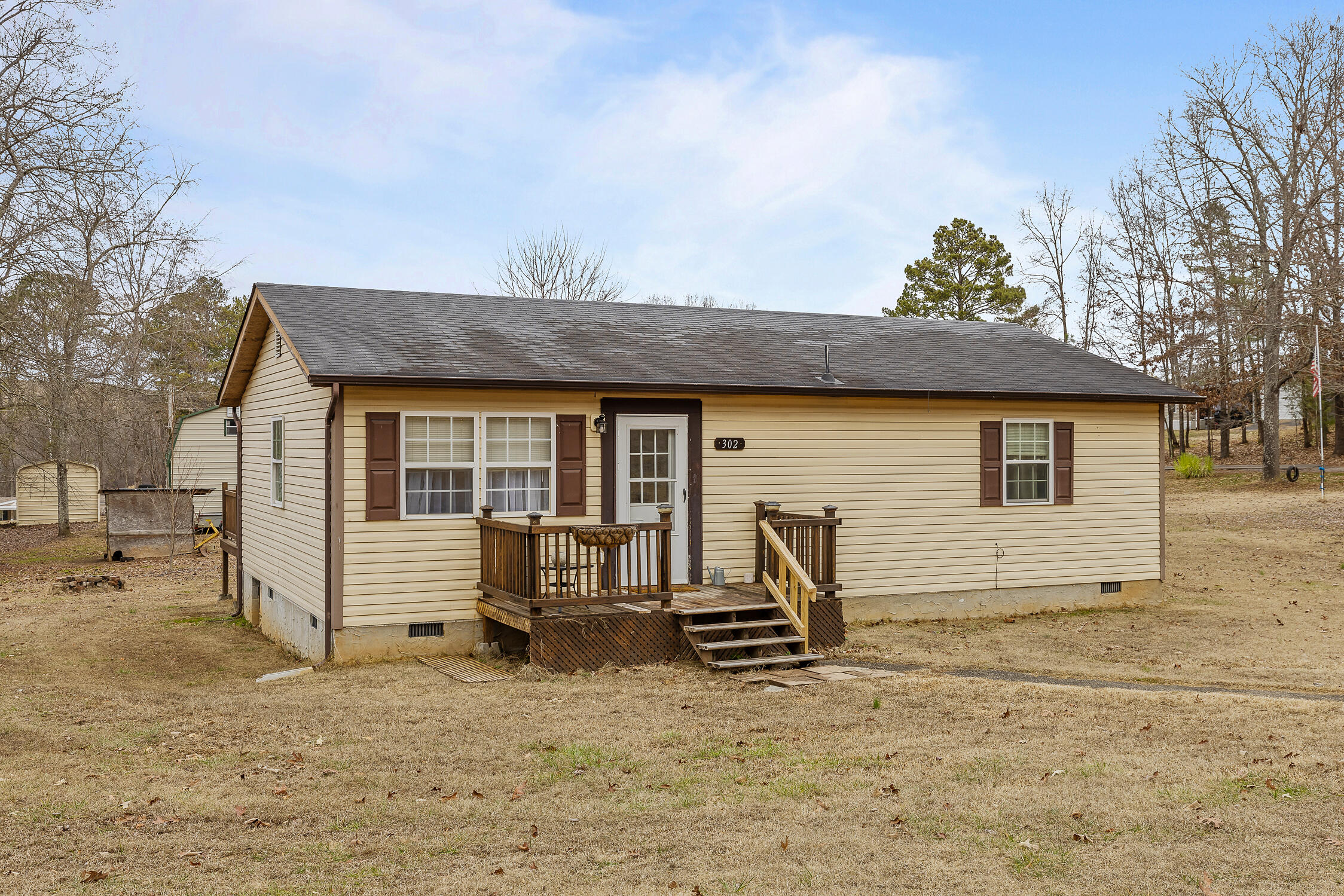 302 Rogers Ln