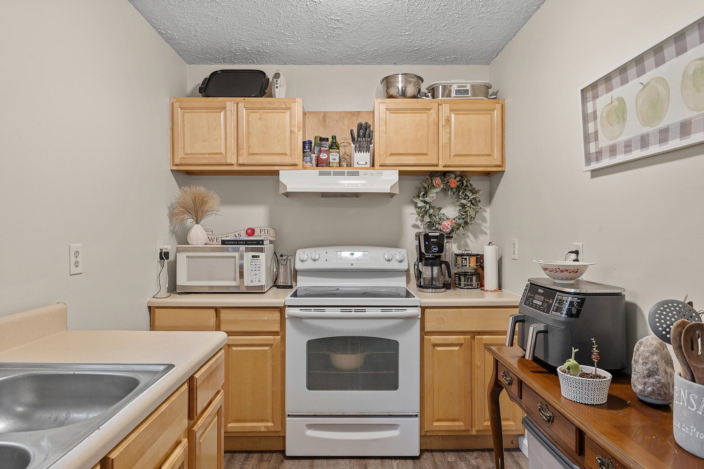302 Rogers Ln