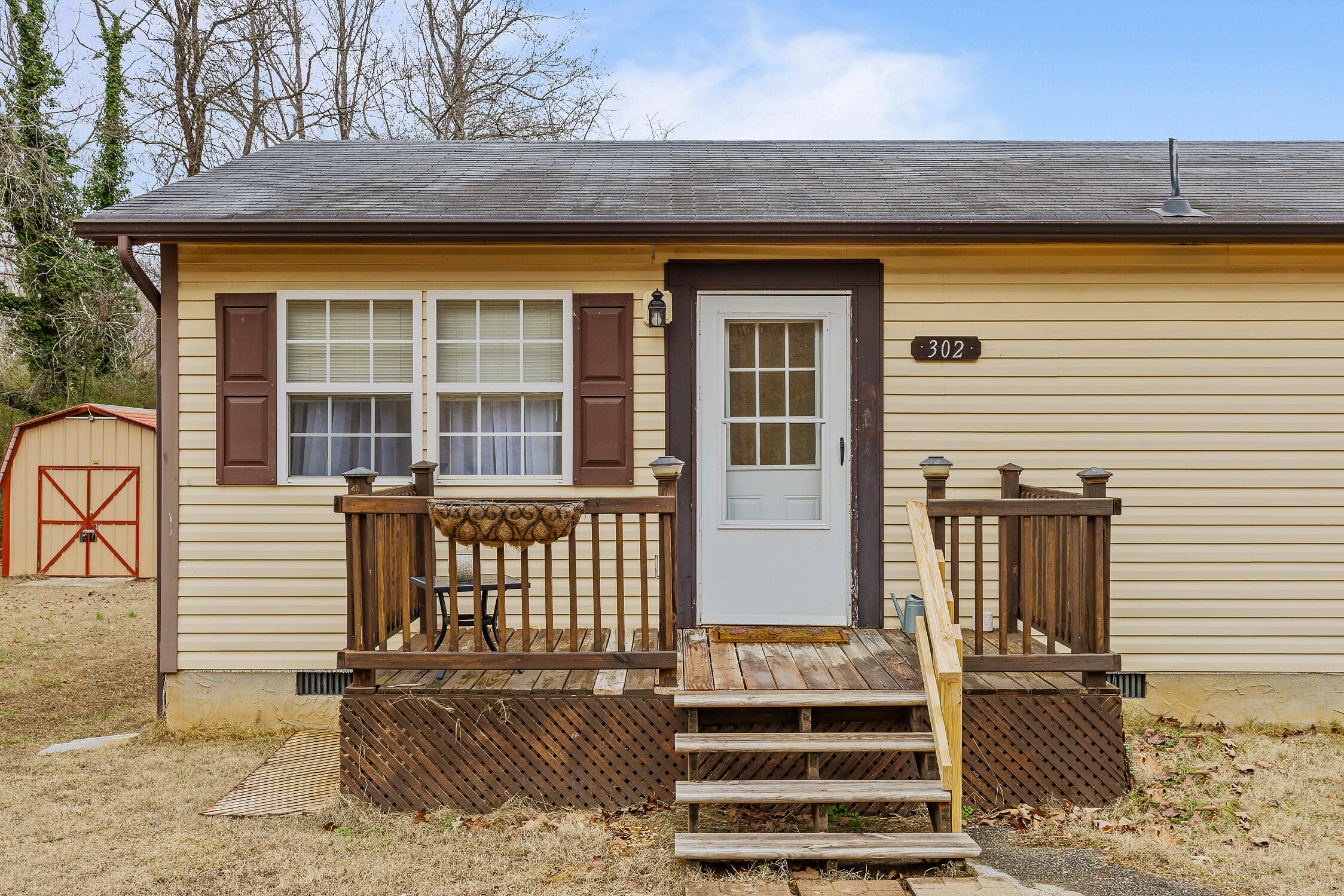 302 Rogers Ln