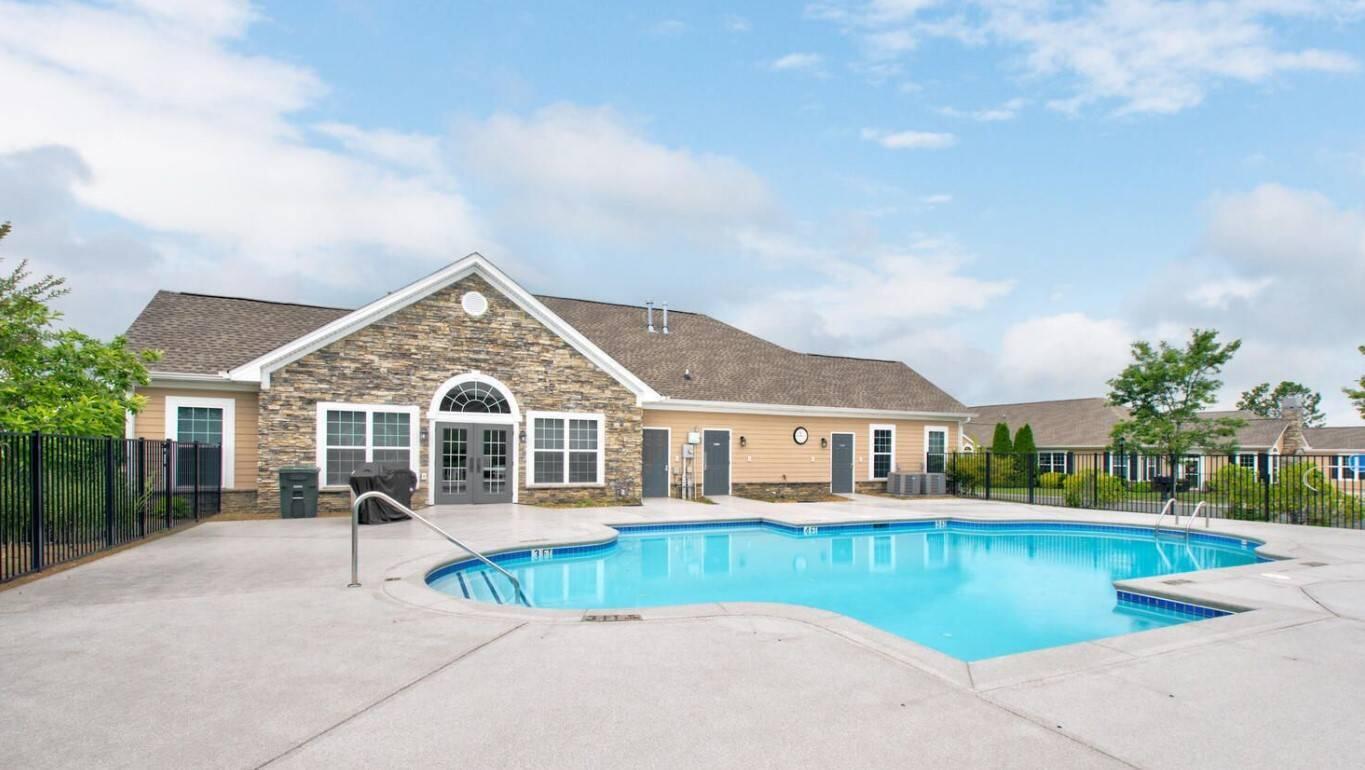 2475 Baskette Way