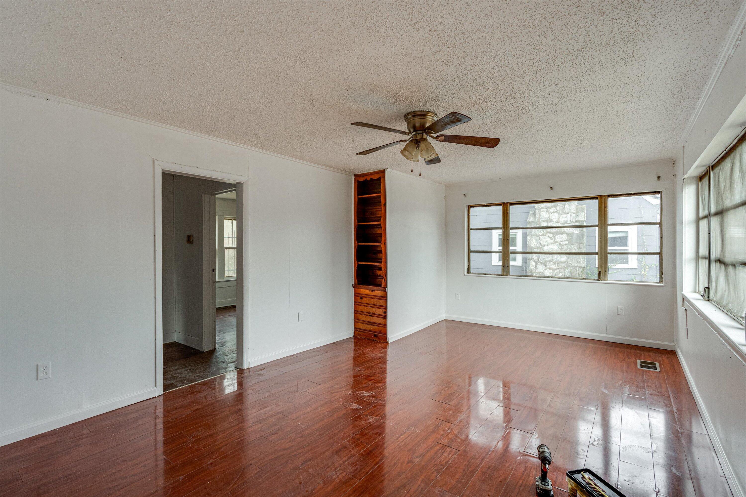 1007 Belmeade Ave