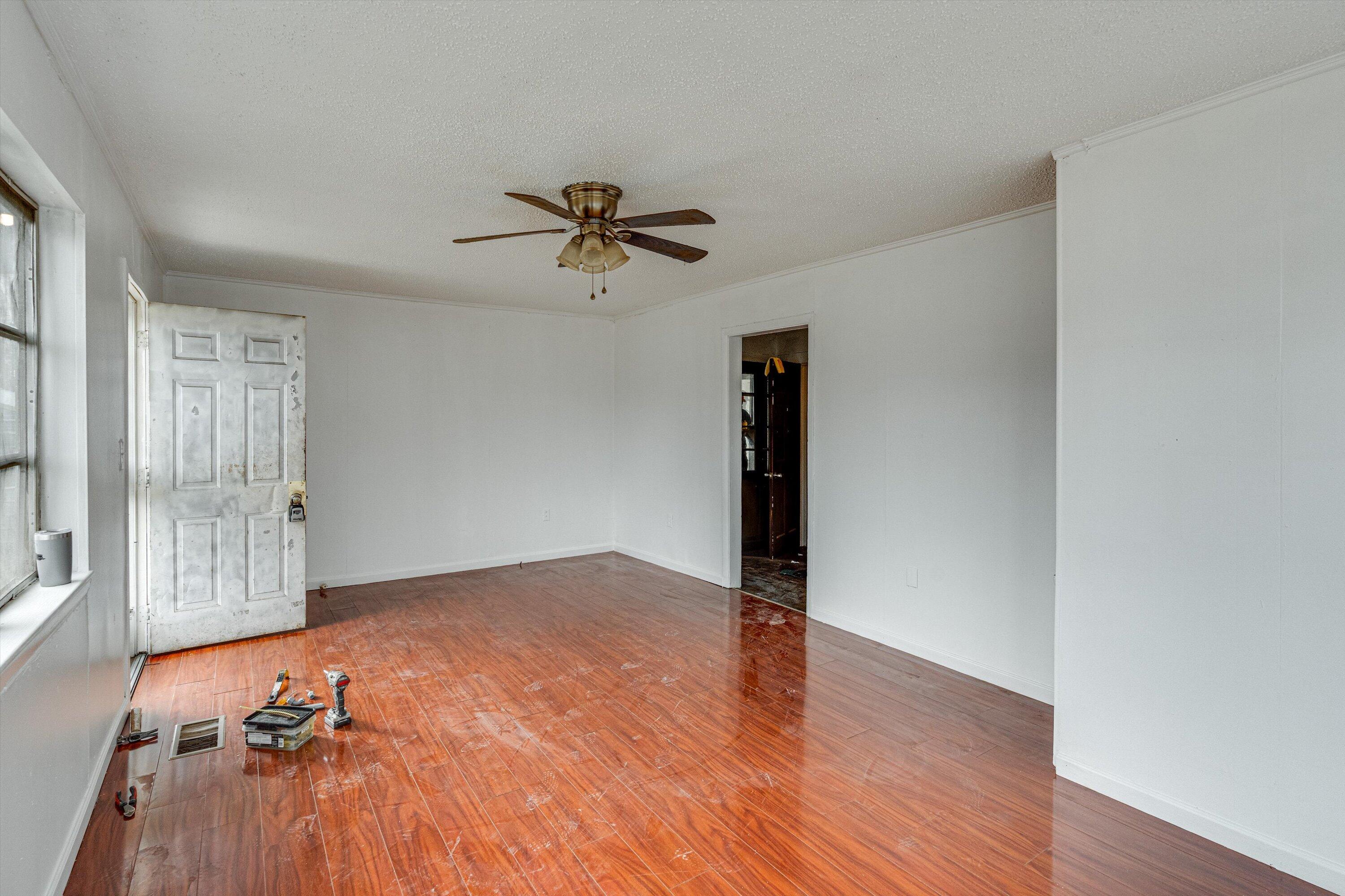 1007 Belmeade Ave
