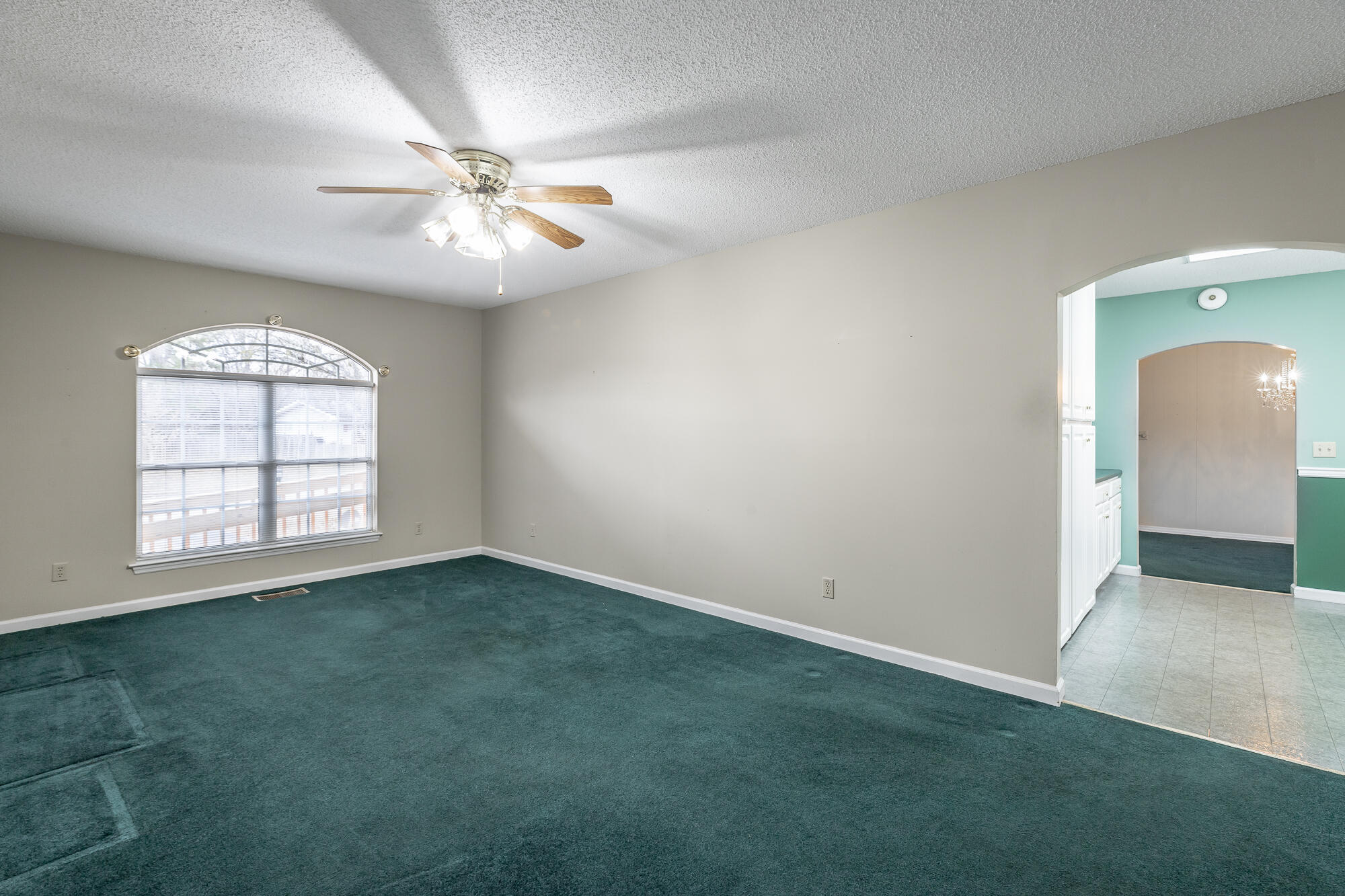 1363 Ridgefield Circle