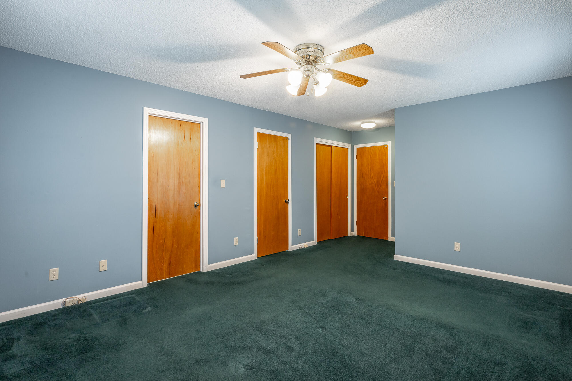 1363 Ridgefield Circle