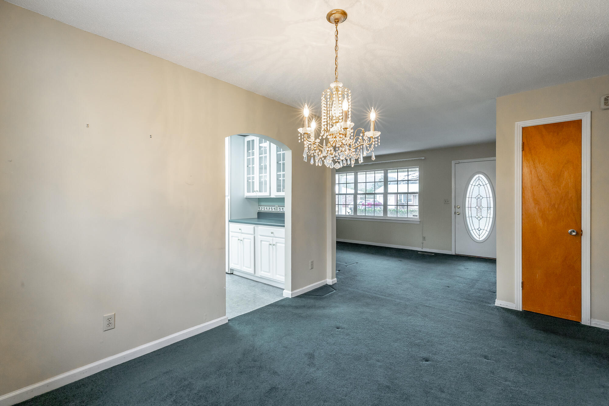 1363 Ridgefield Circle