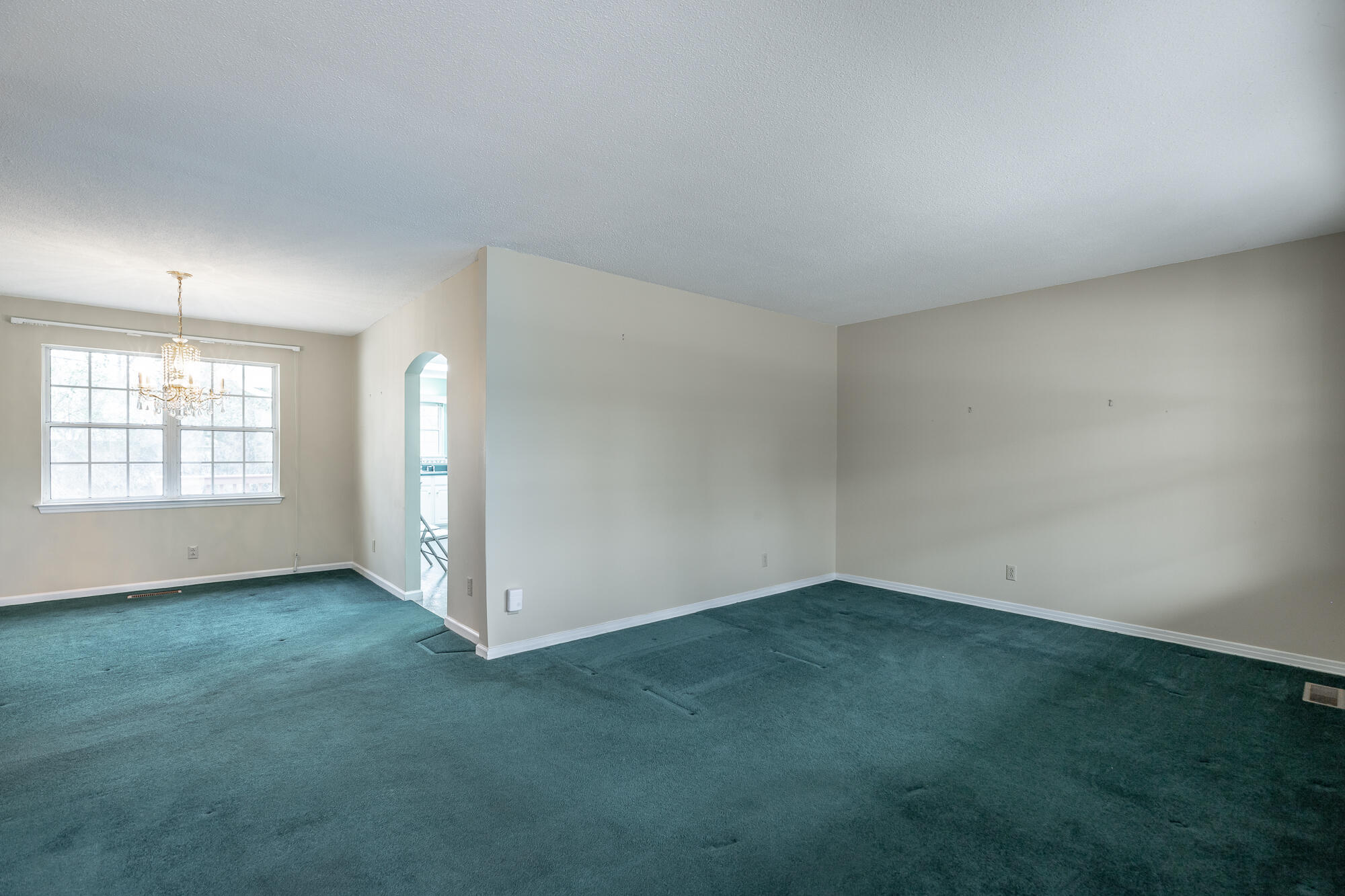 1363 Ridgefield Circle