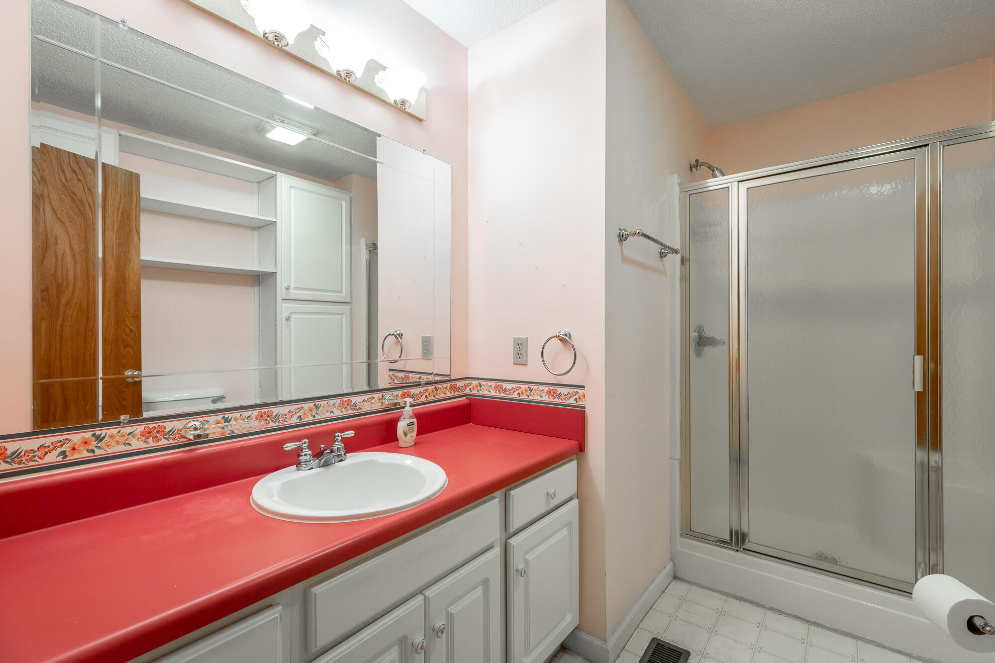 1363 Ridgefield Circle