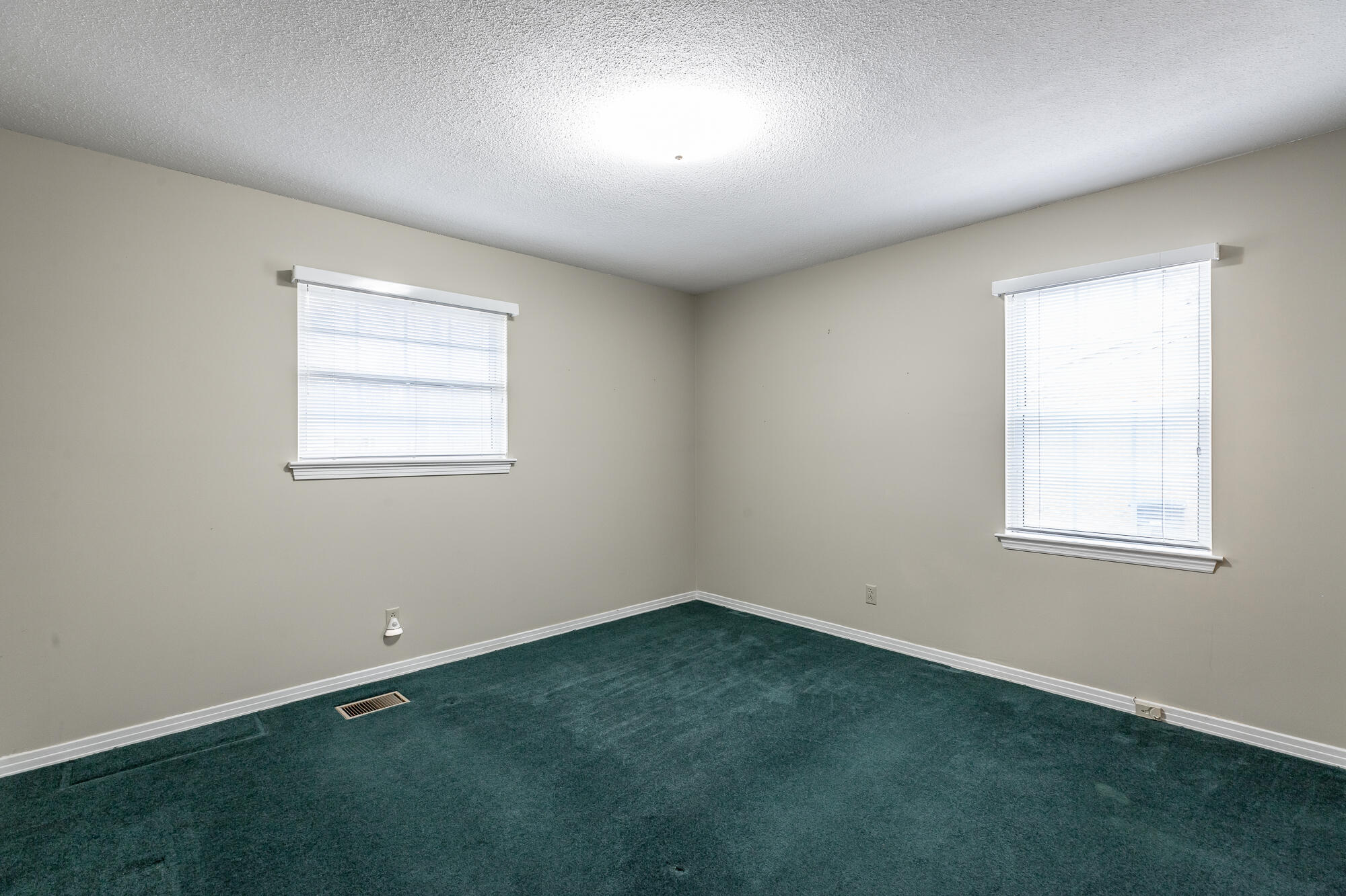 1363 Ridgefield Circle