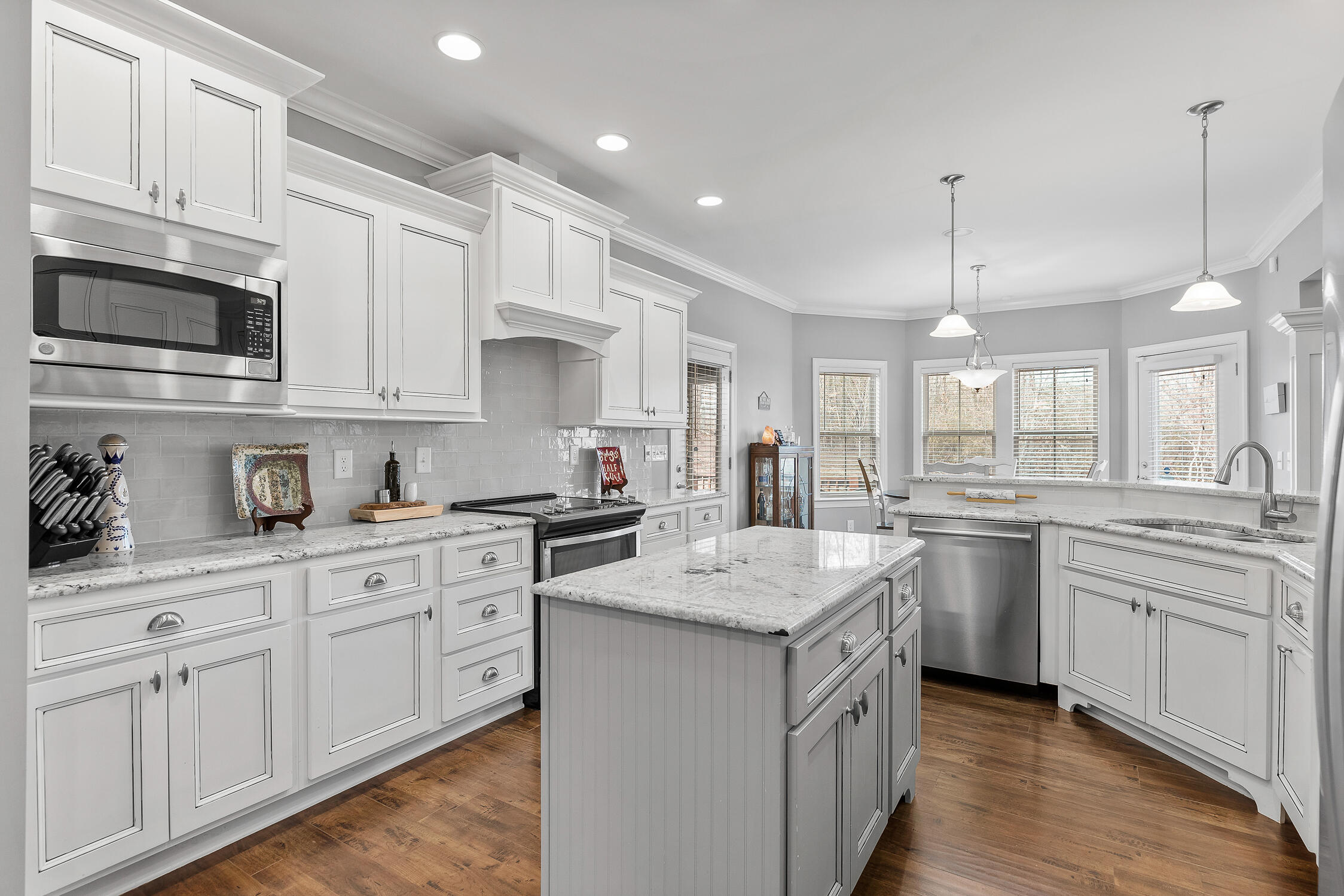 2410 Mountain Road