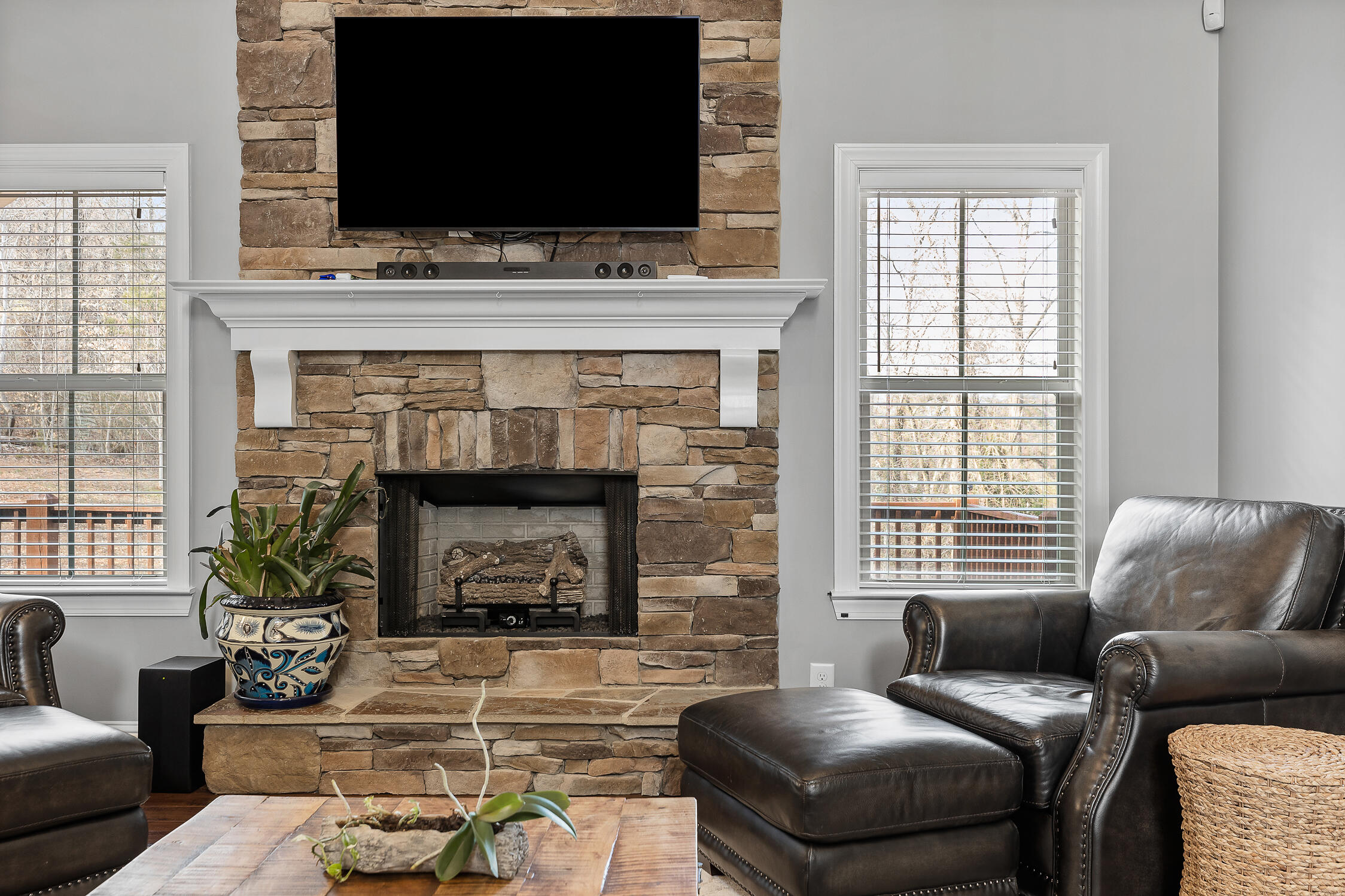 2410 Mountain Road