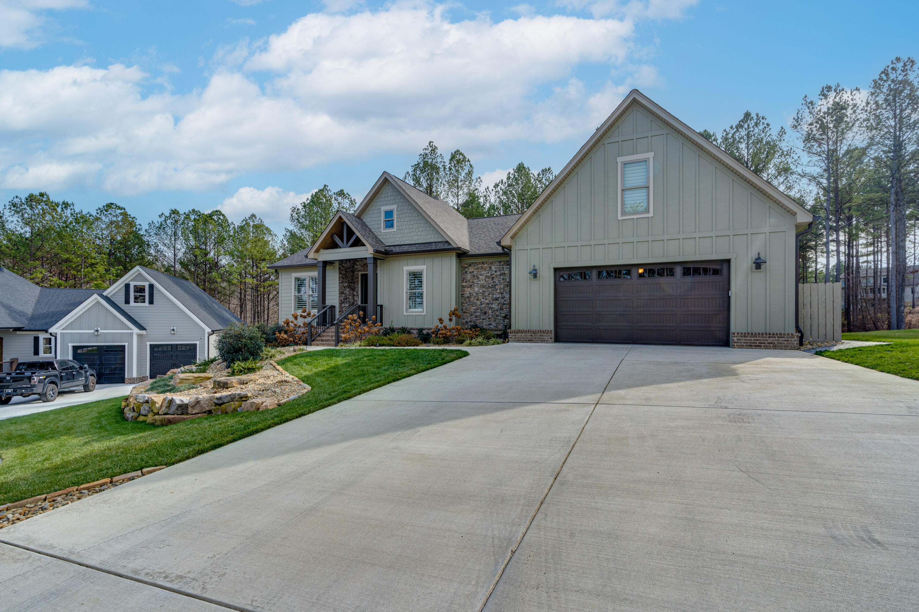 725 Trotting Way