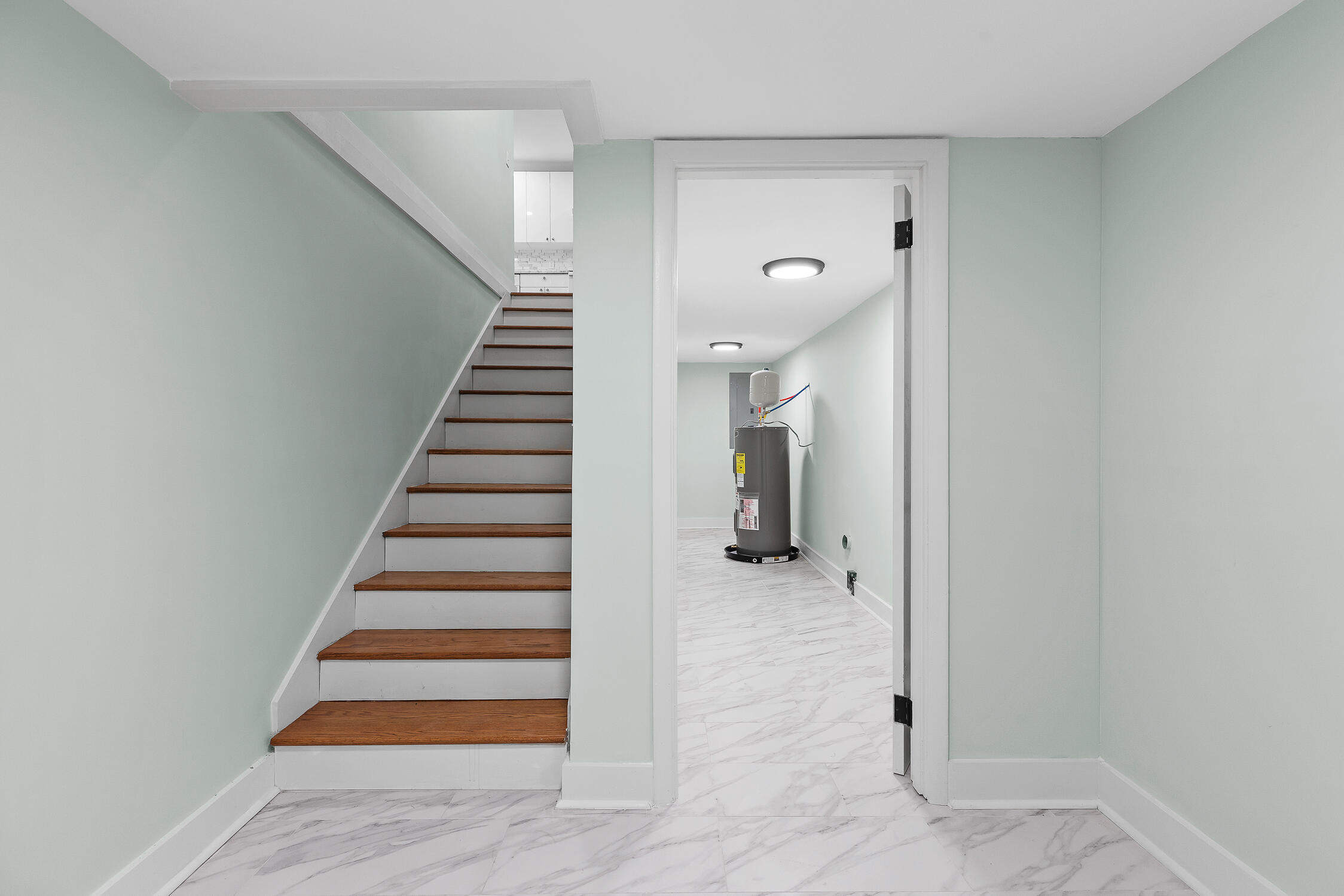 3802 Altamira Dr