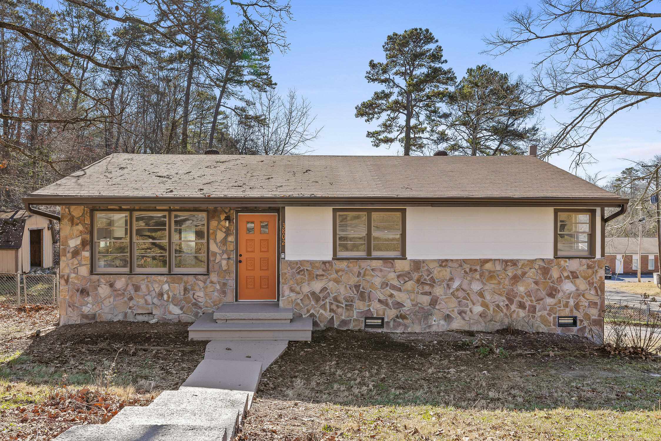 3802 Altamira Dr