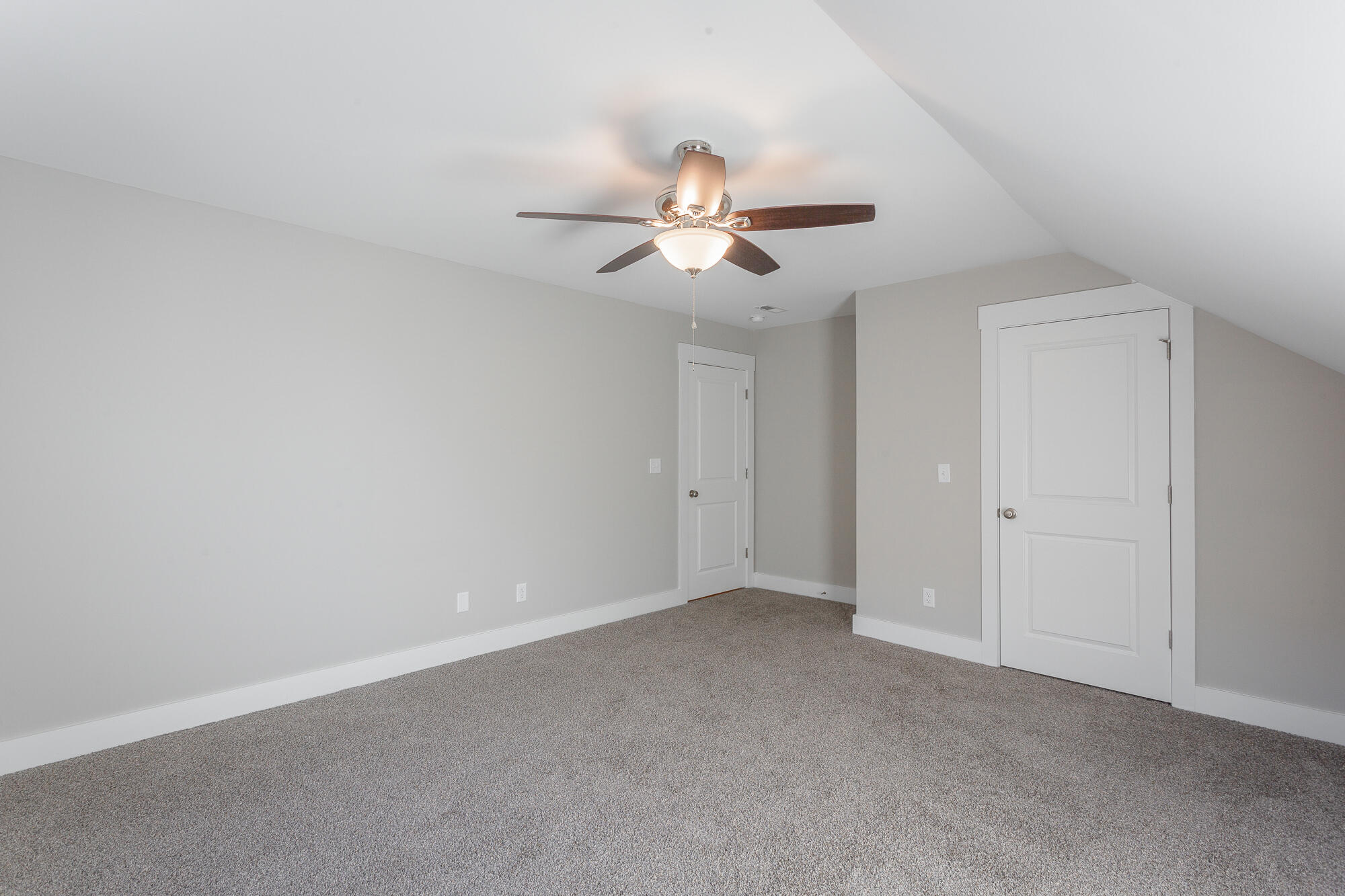 407 Willow Grove Court, 31