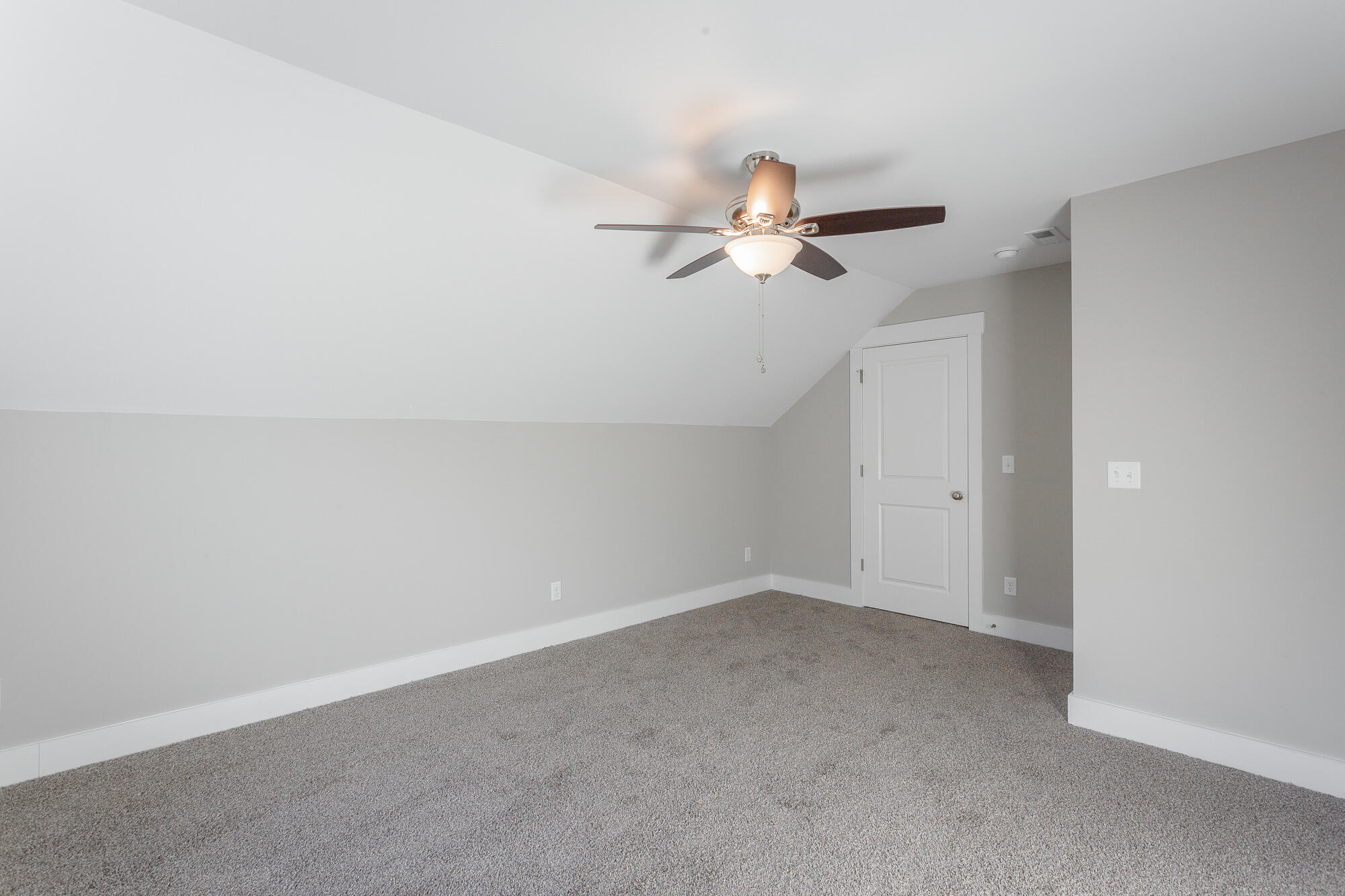 407 Willow Grove Court, 31