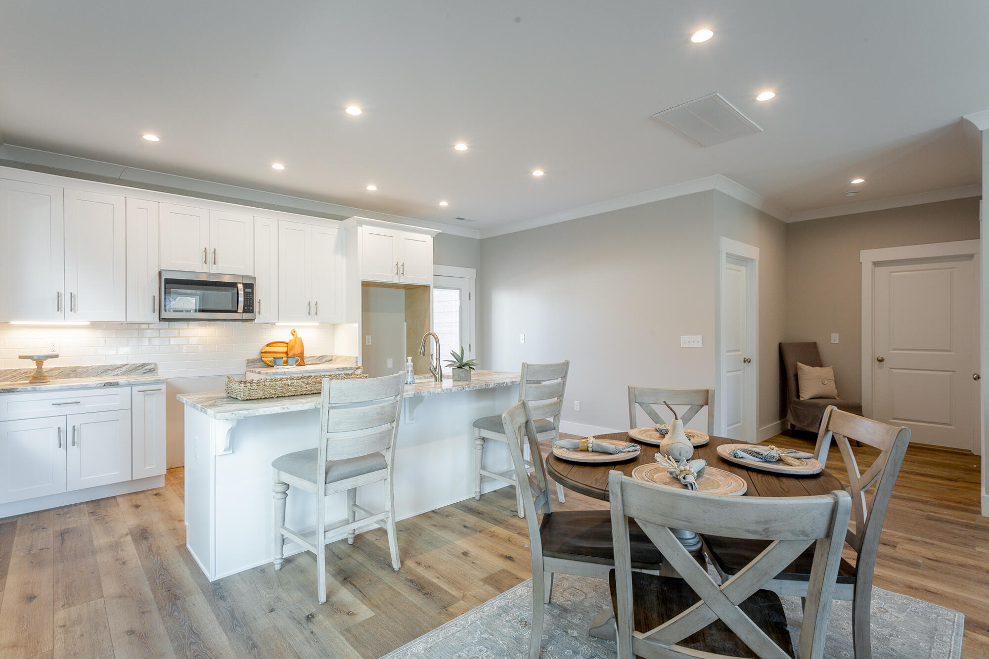 407 Willow Grove Court, 31