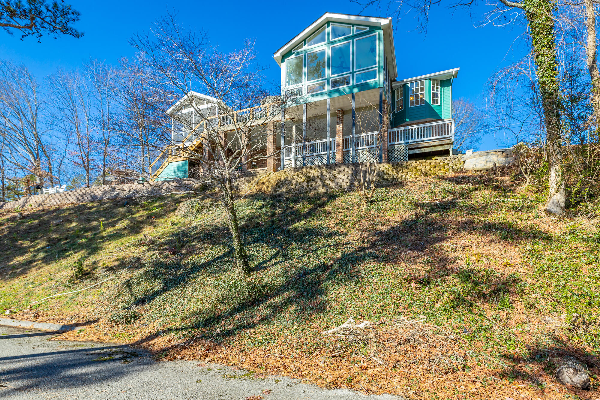 9856 Waterside Way