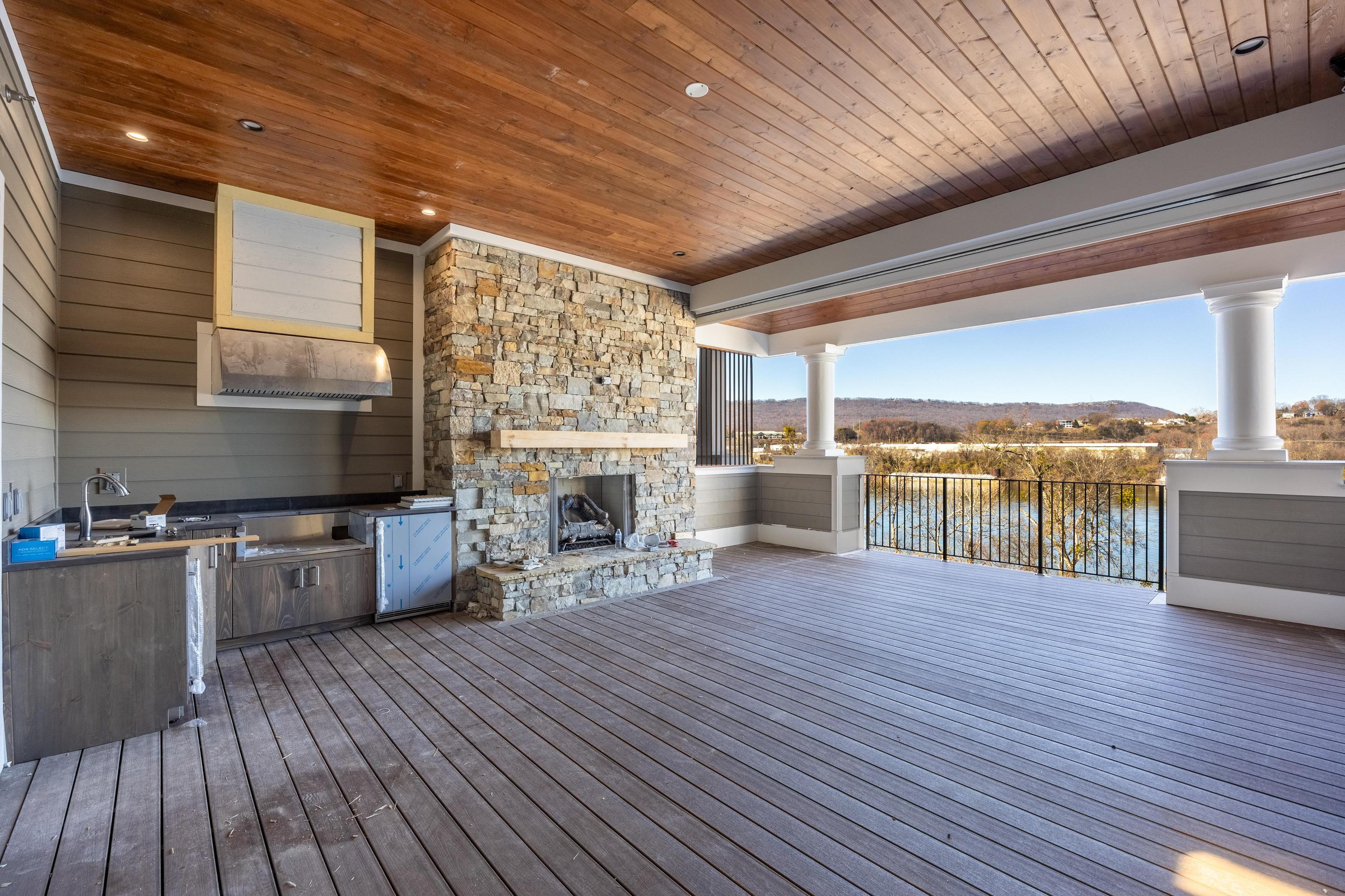 726 Latitude Circle, 21