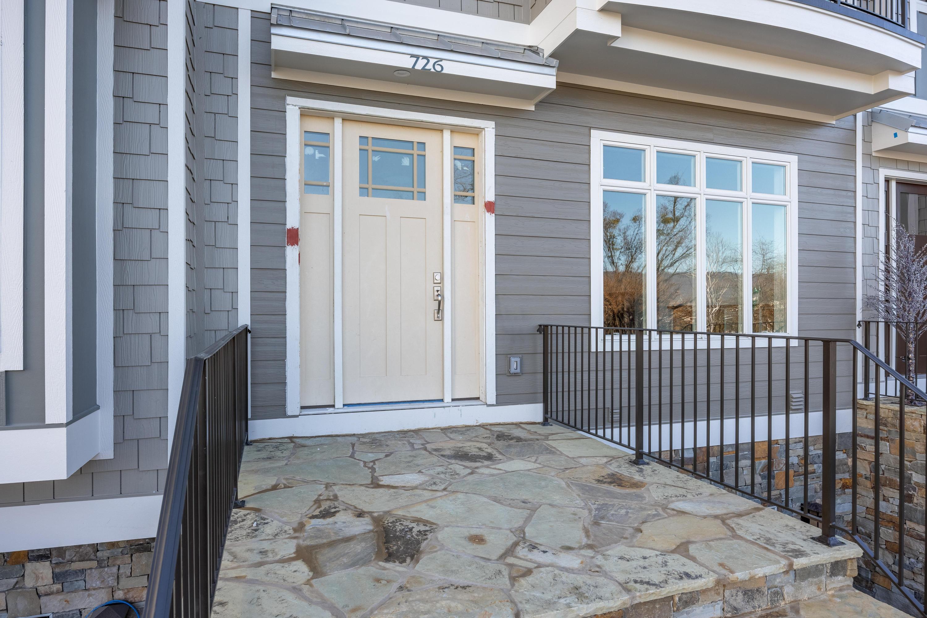 726 Latitude Circle, 21