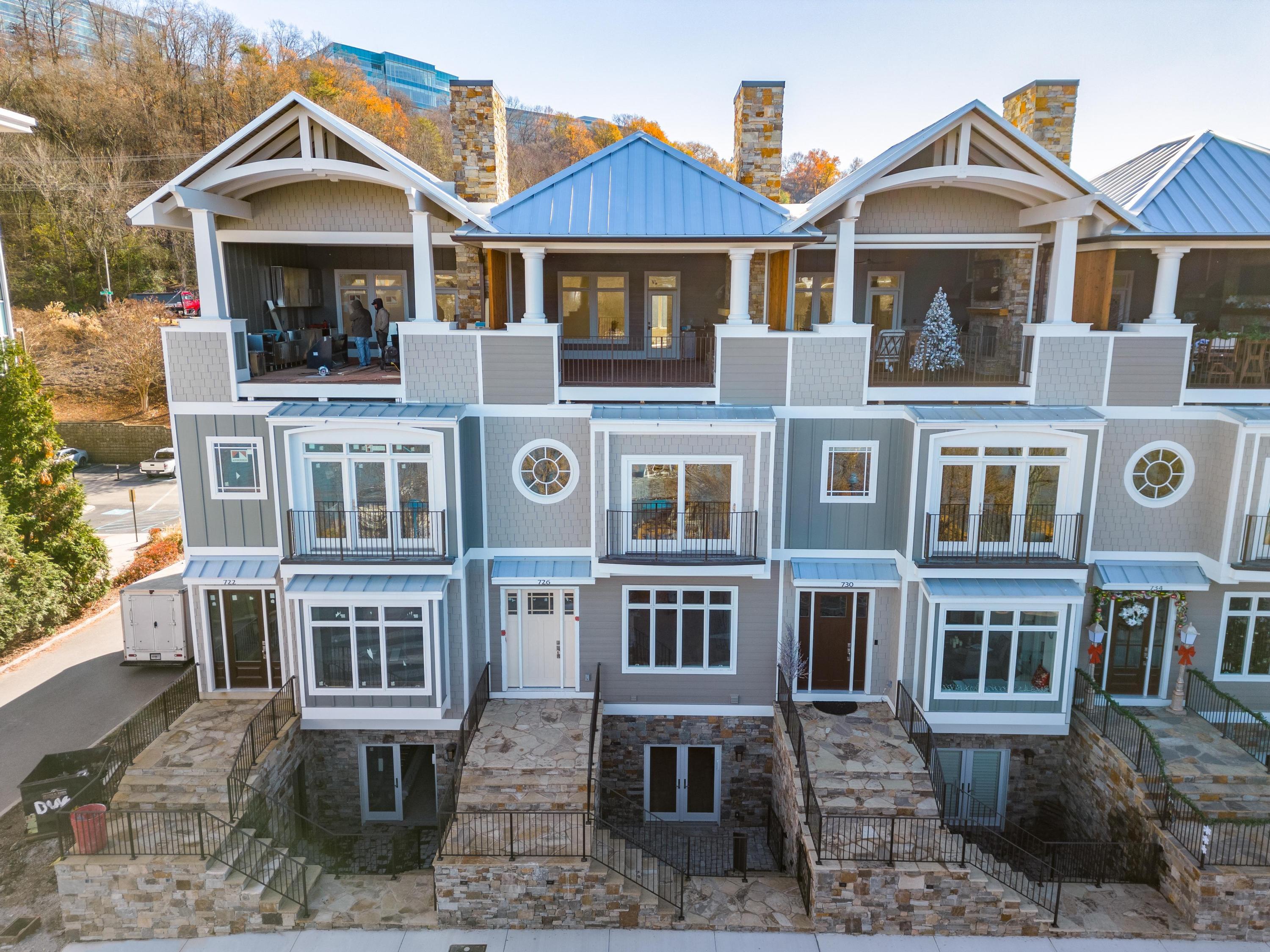 726 Latitude Circle, 21