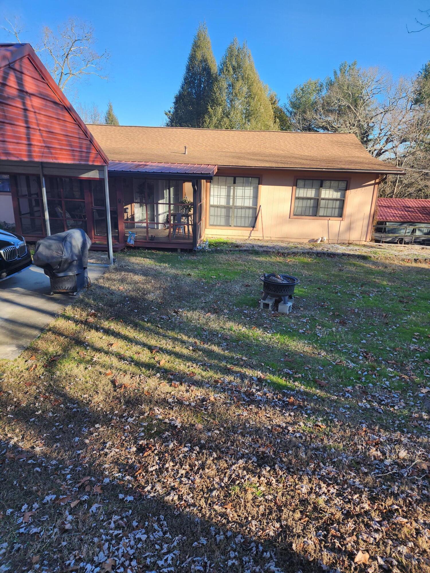 1112 Peters Road