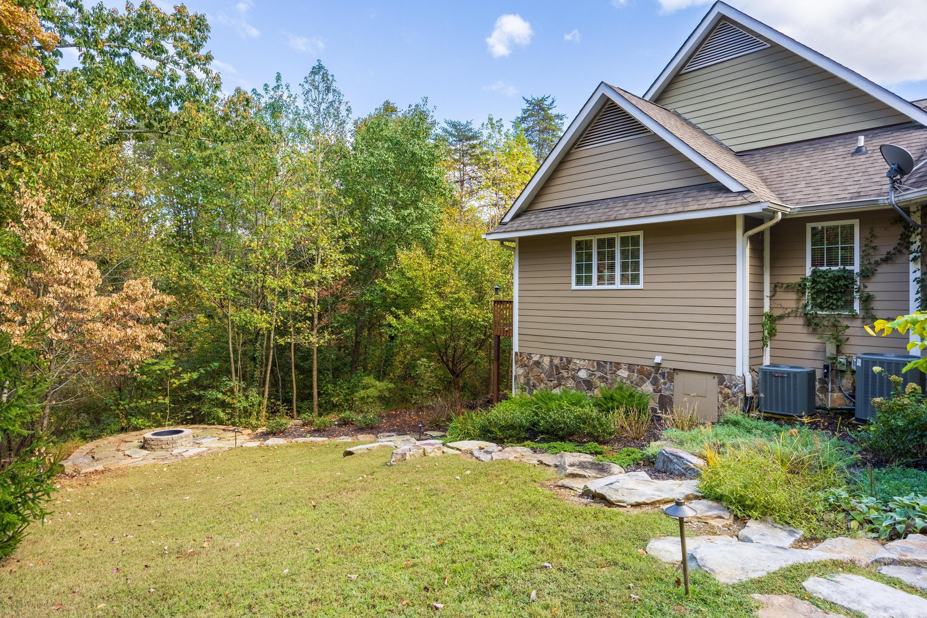9537 Owl Gap Lane