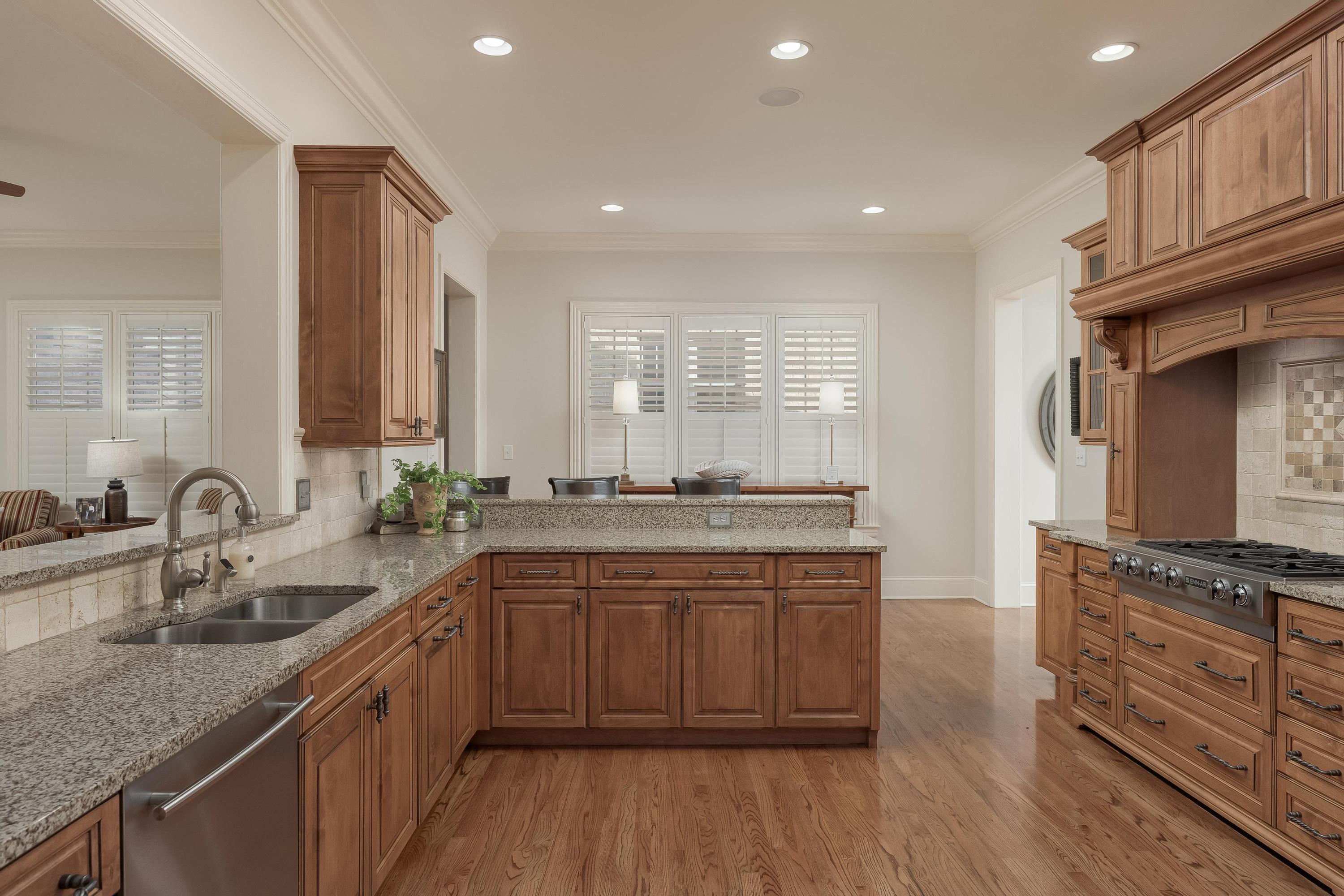 1247 Longholm Court
