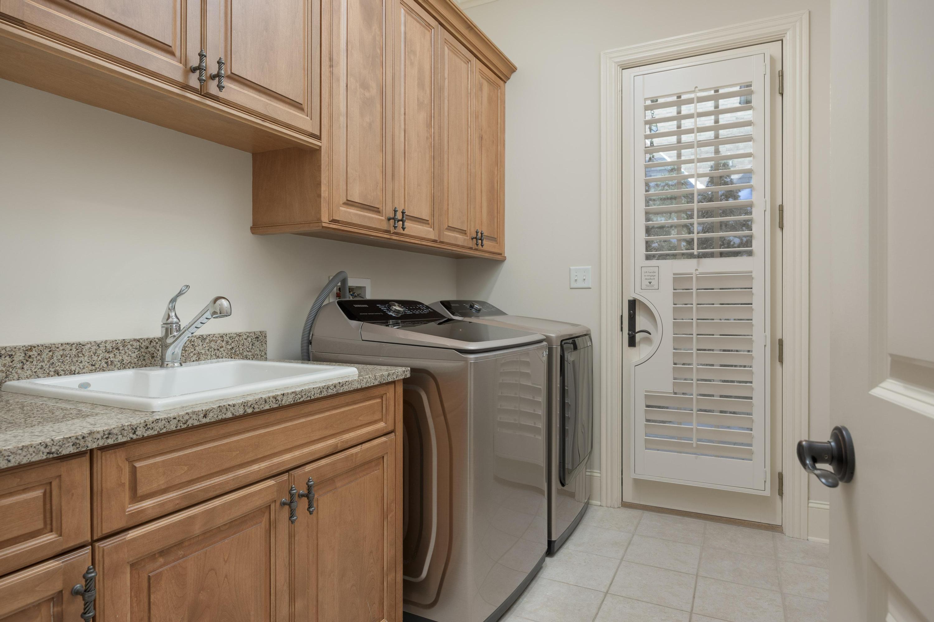 1247 Longholm Court