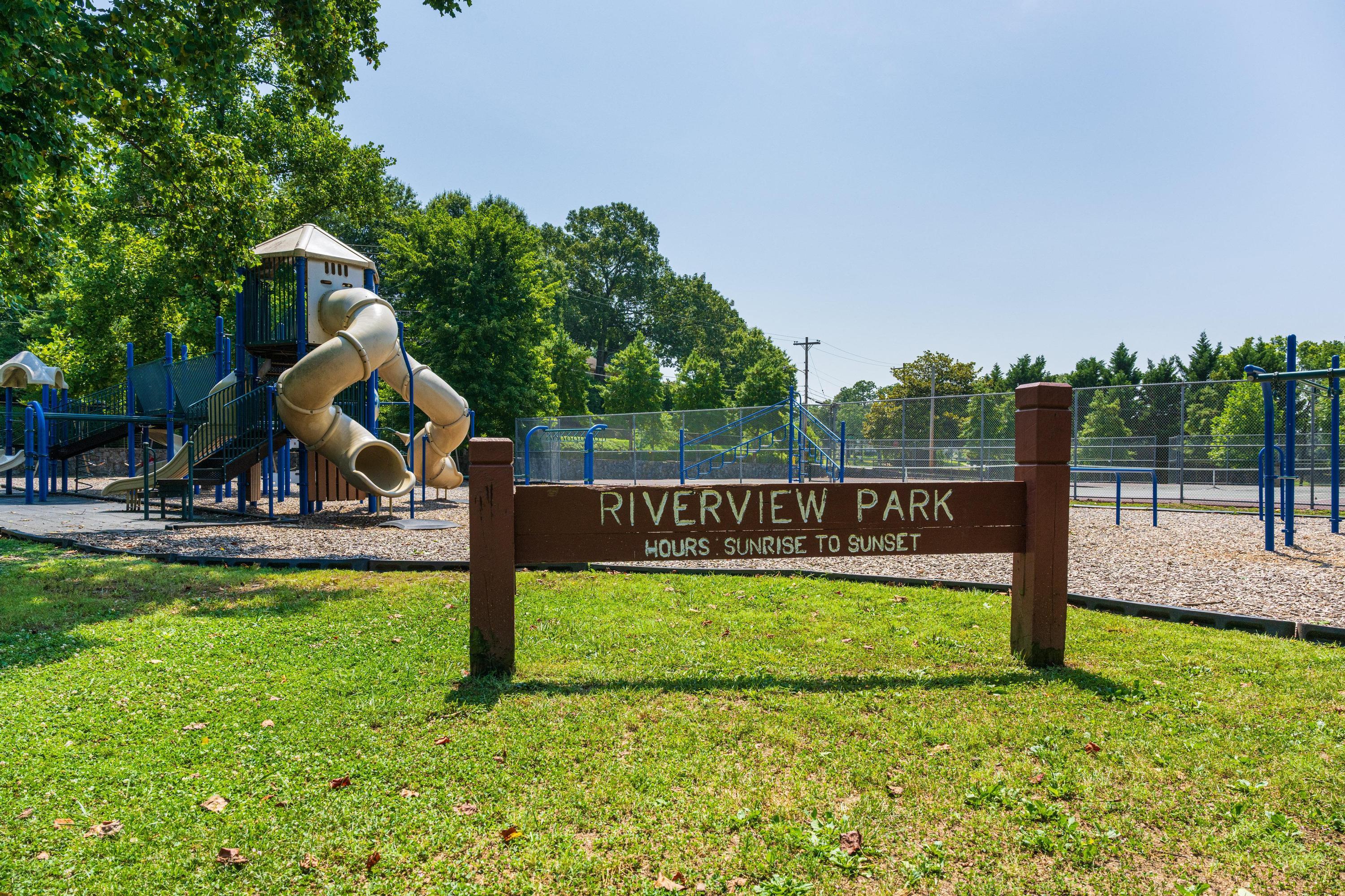 1247 Longholm Court
