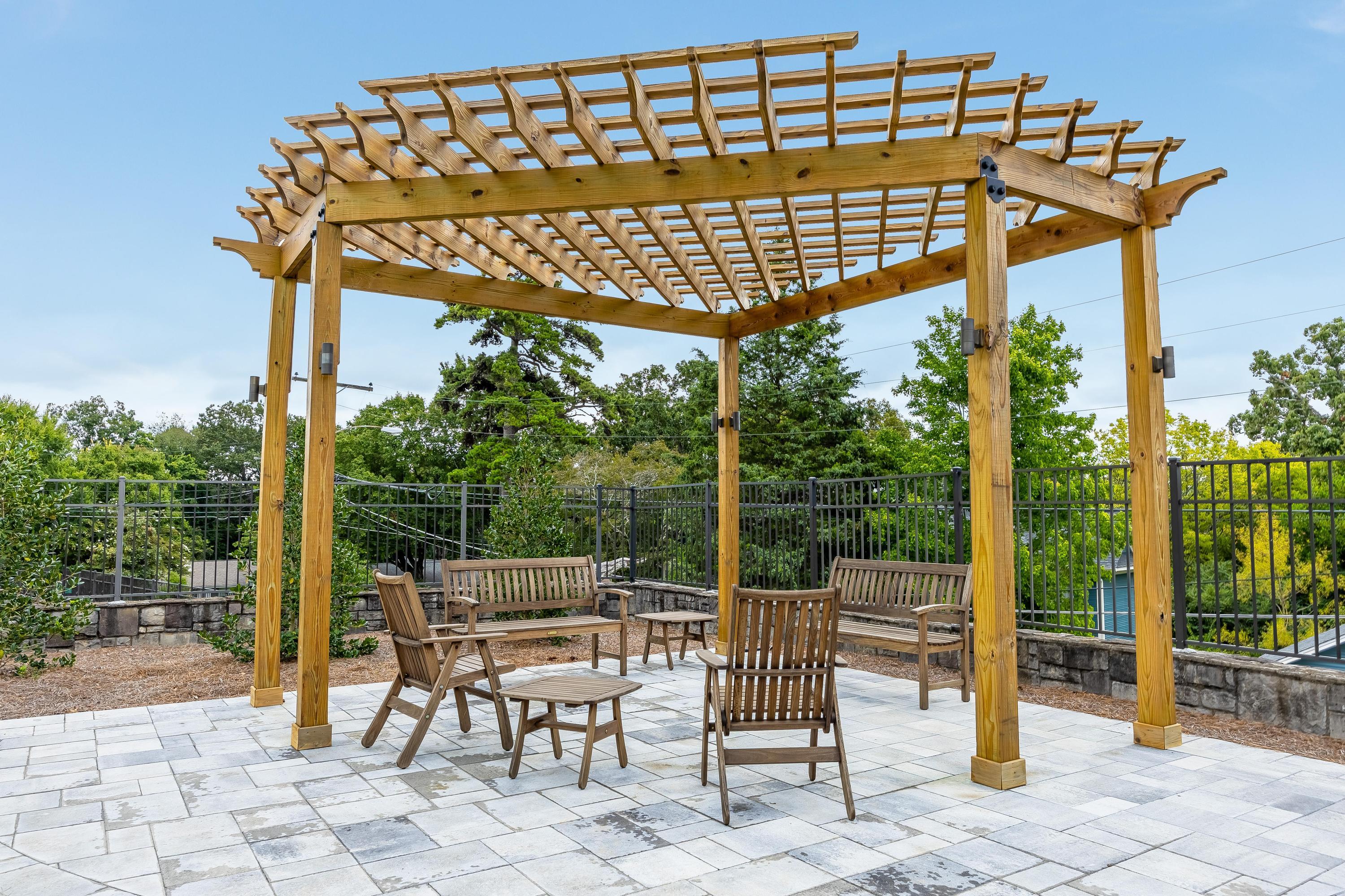 1247 Longholm Court