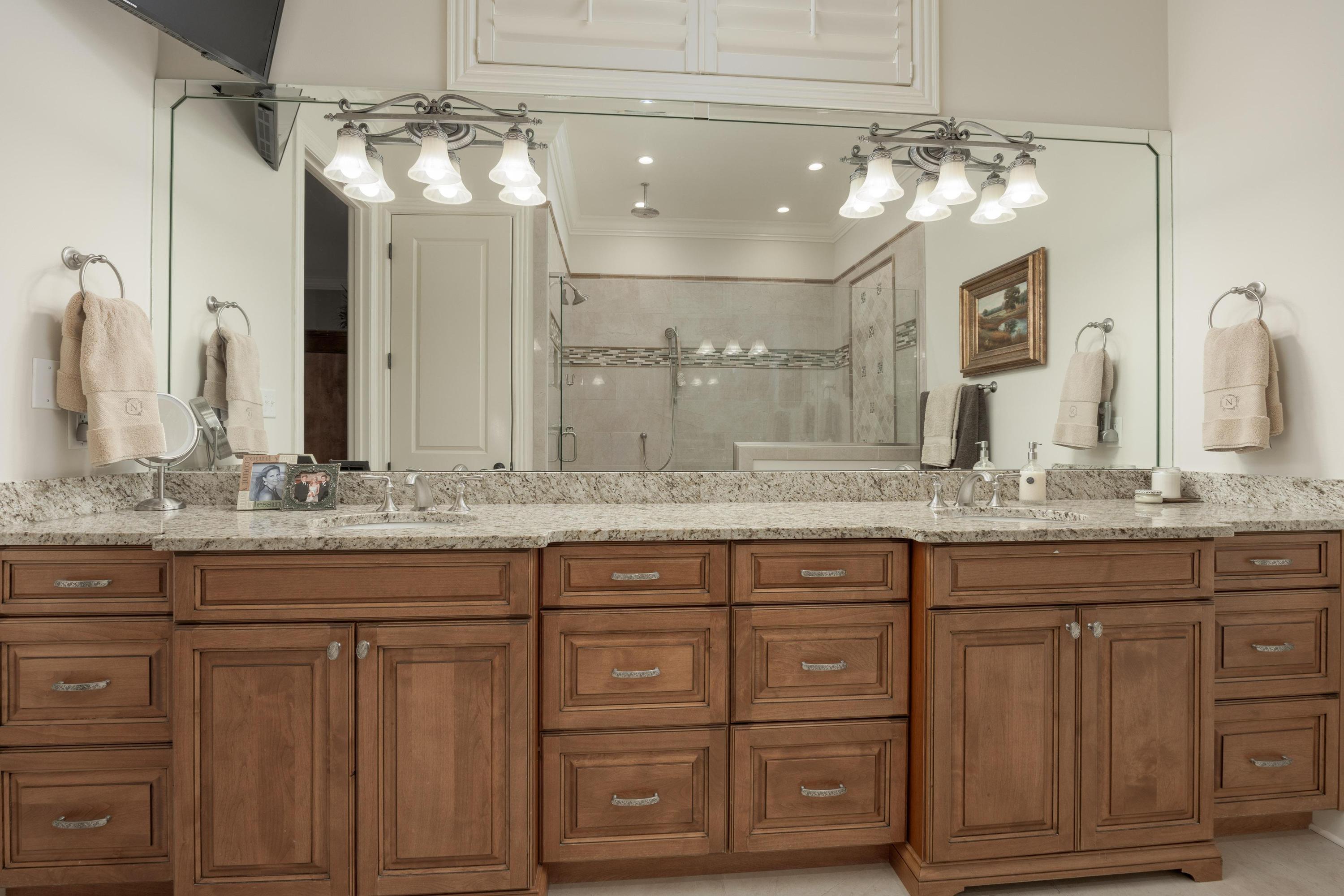 1247 Longholm Court