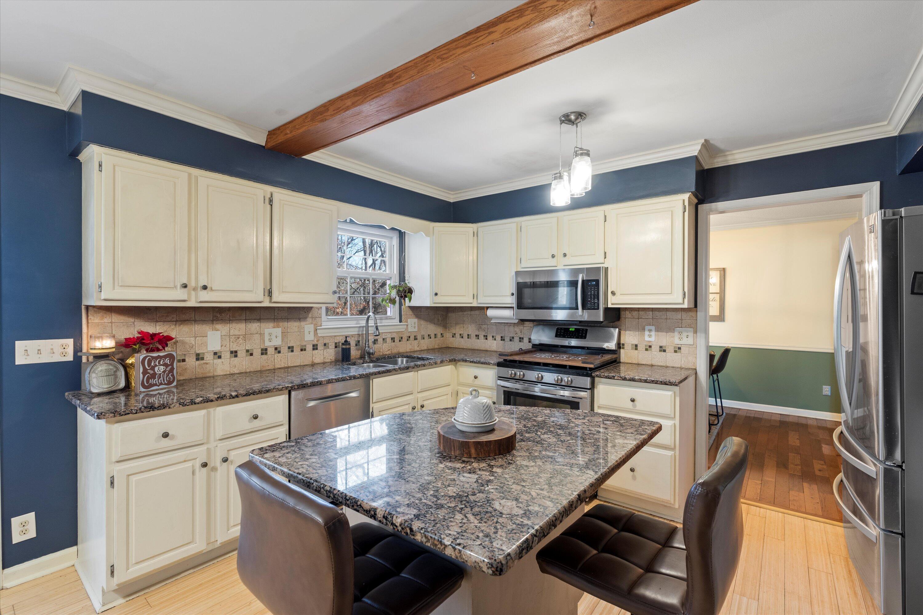 1833 Hidden Harbor Road