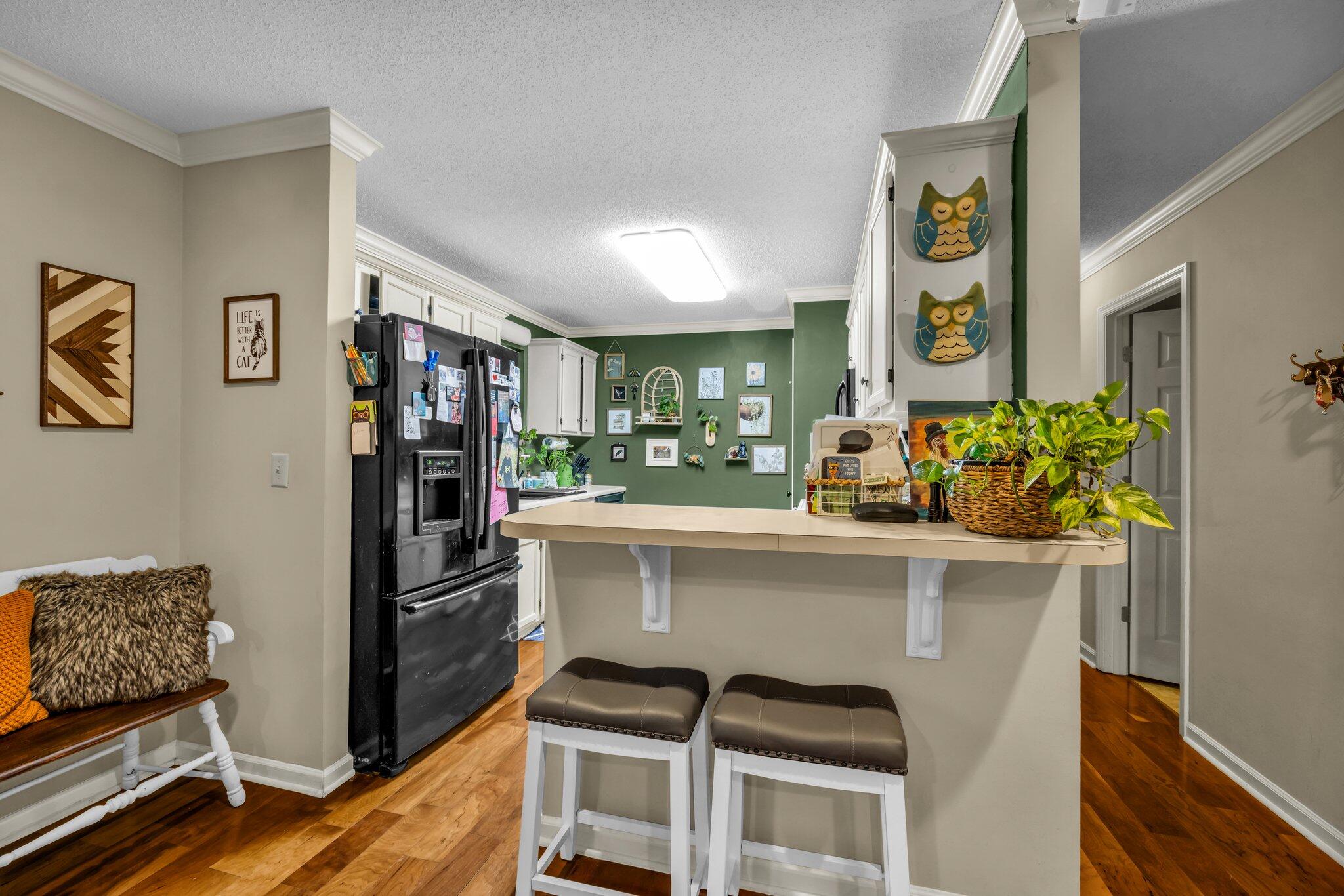 2308 Gale Lane
