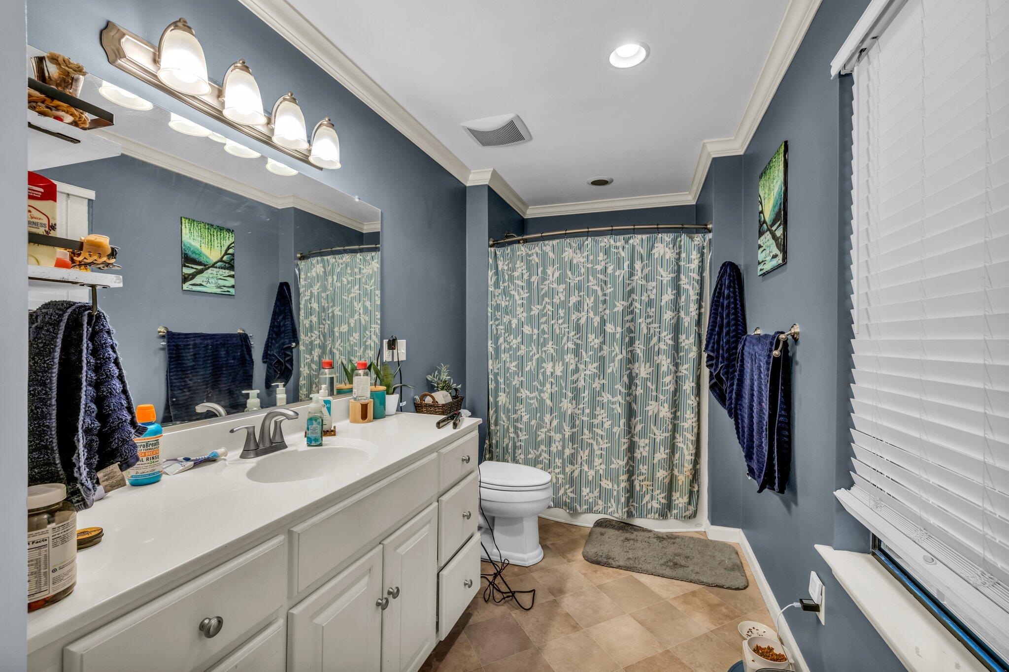 2308 Gale Lane