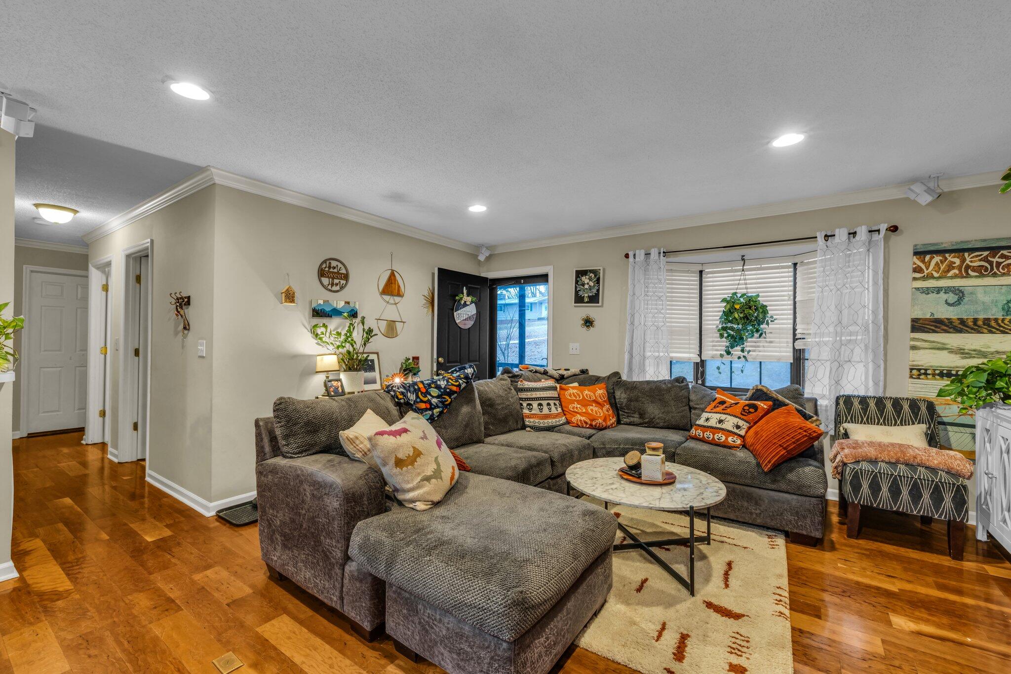 2308 Gale Lane