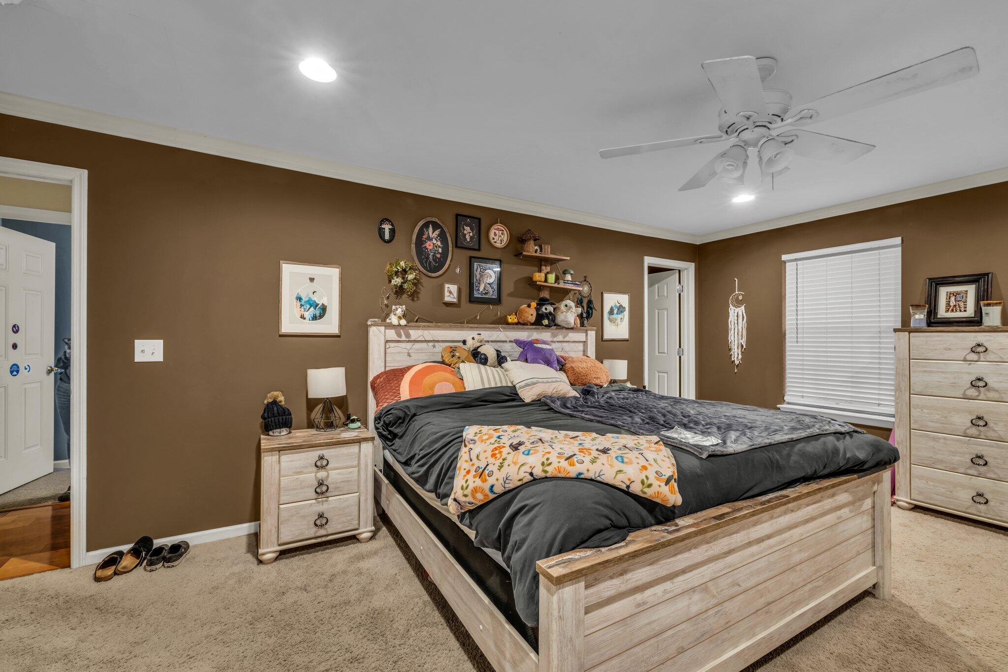 2308 Gale Lane