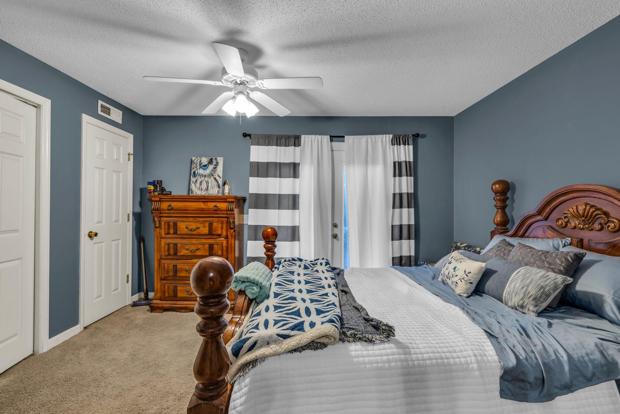 2308 Gale Lane