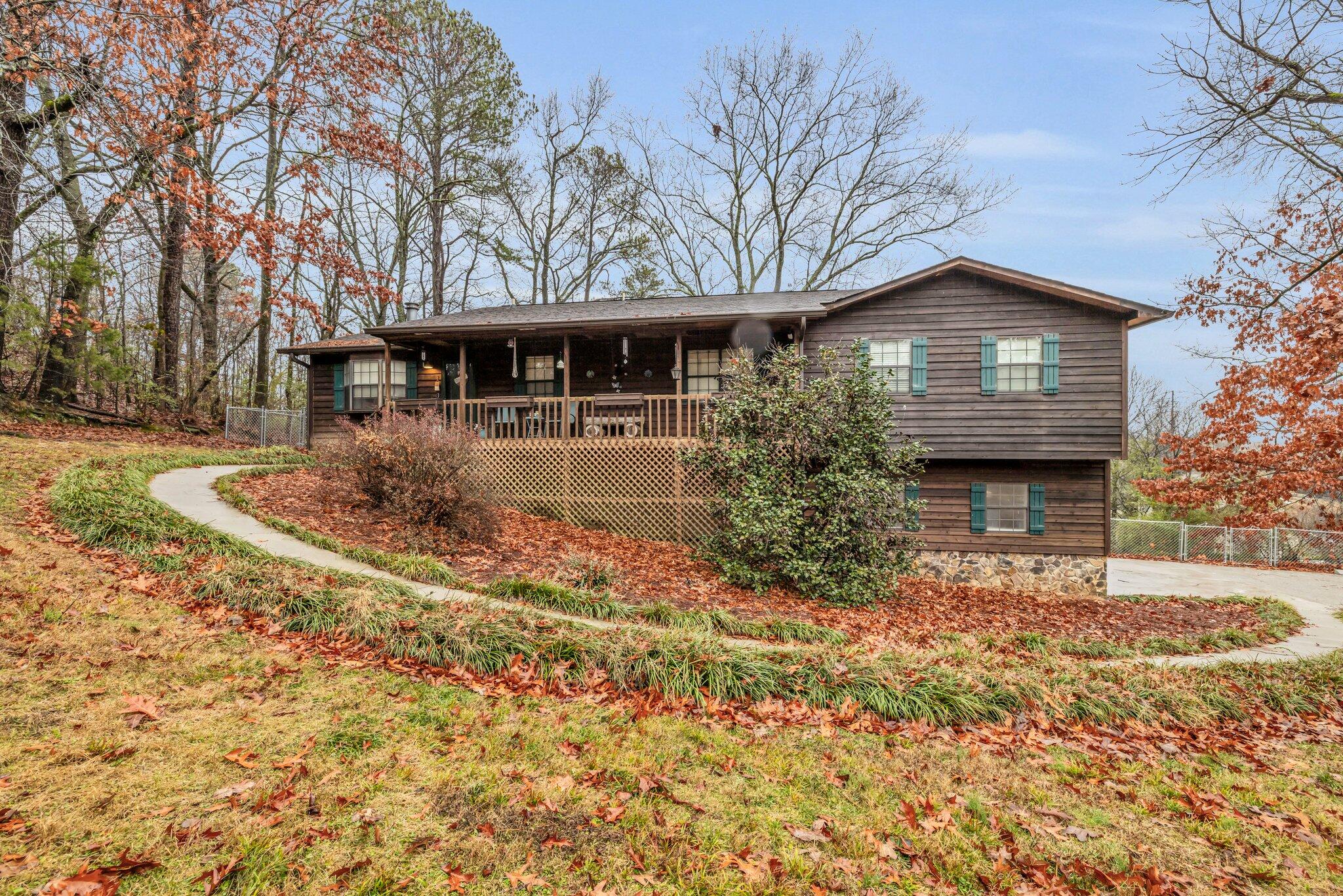 2308 Gale Lane