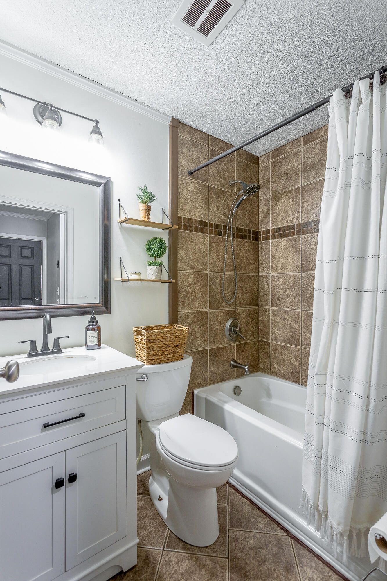 304 Pinehurst Circle