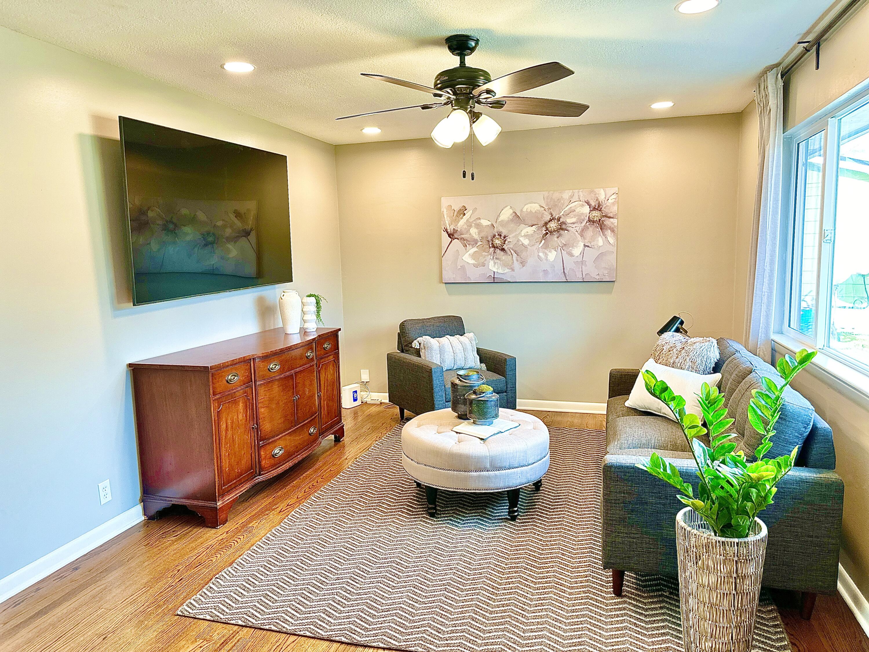 38 Elaine Cir
