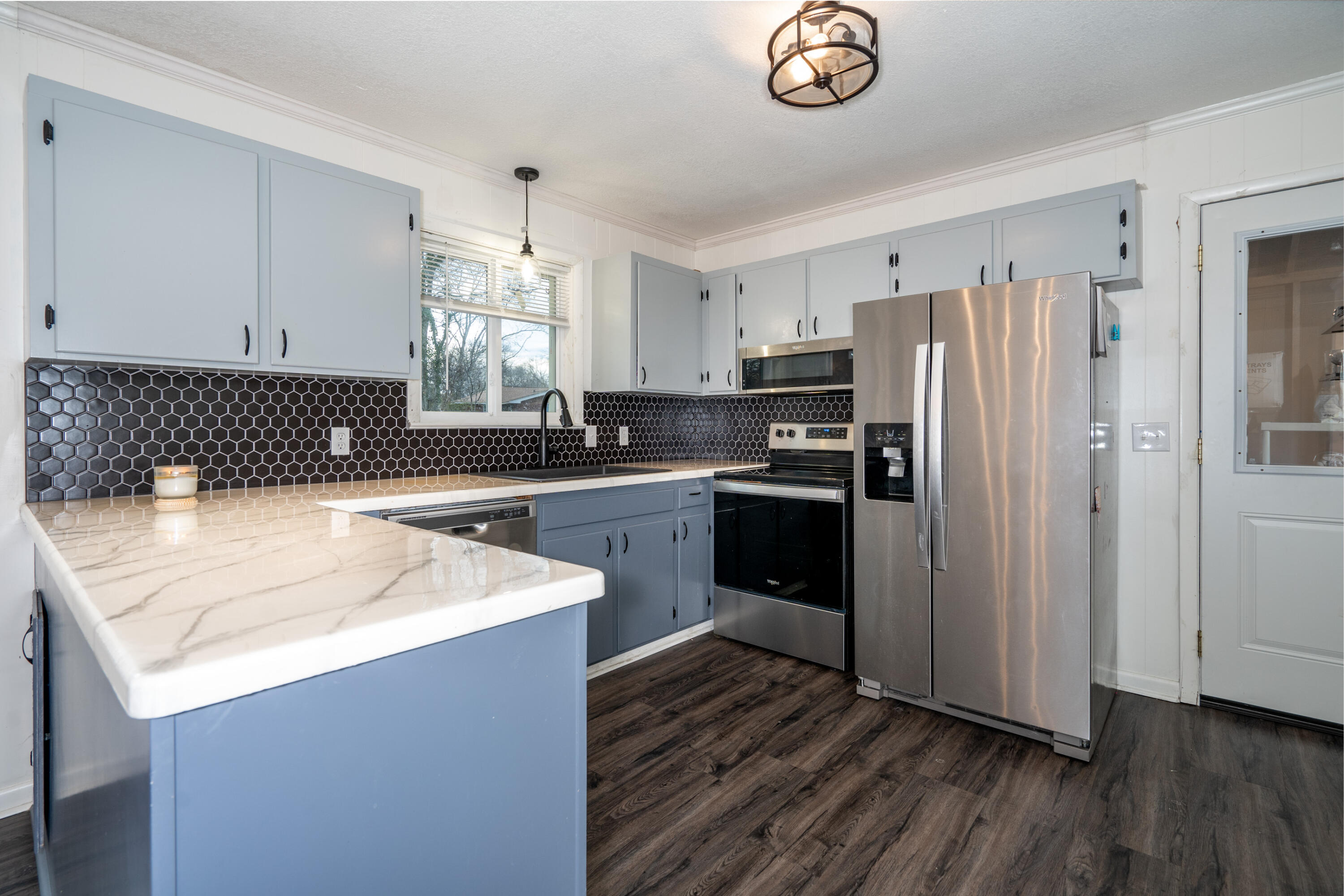 38 Elaine Cir