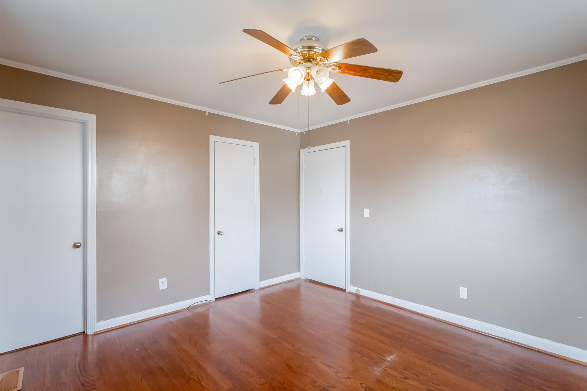 512 Neal Drive