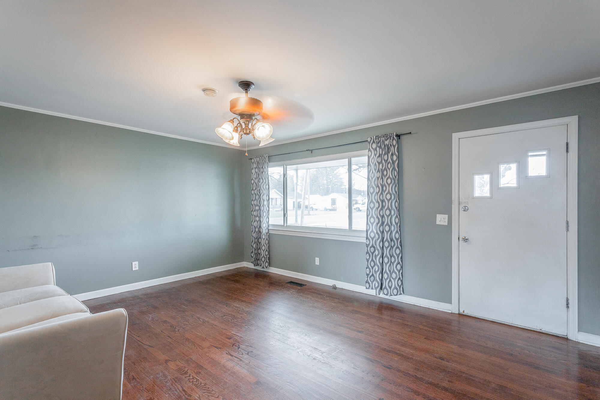 512 Neal Drive