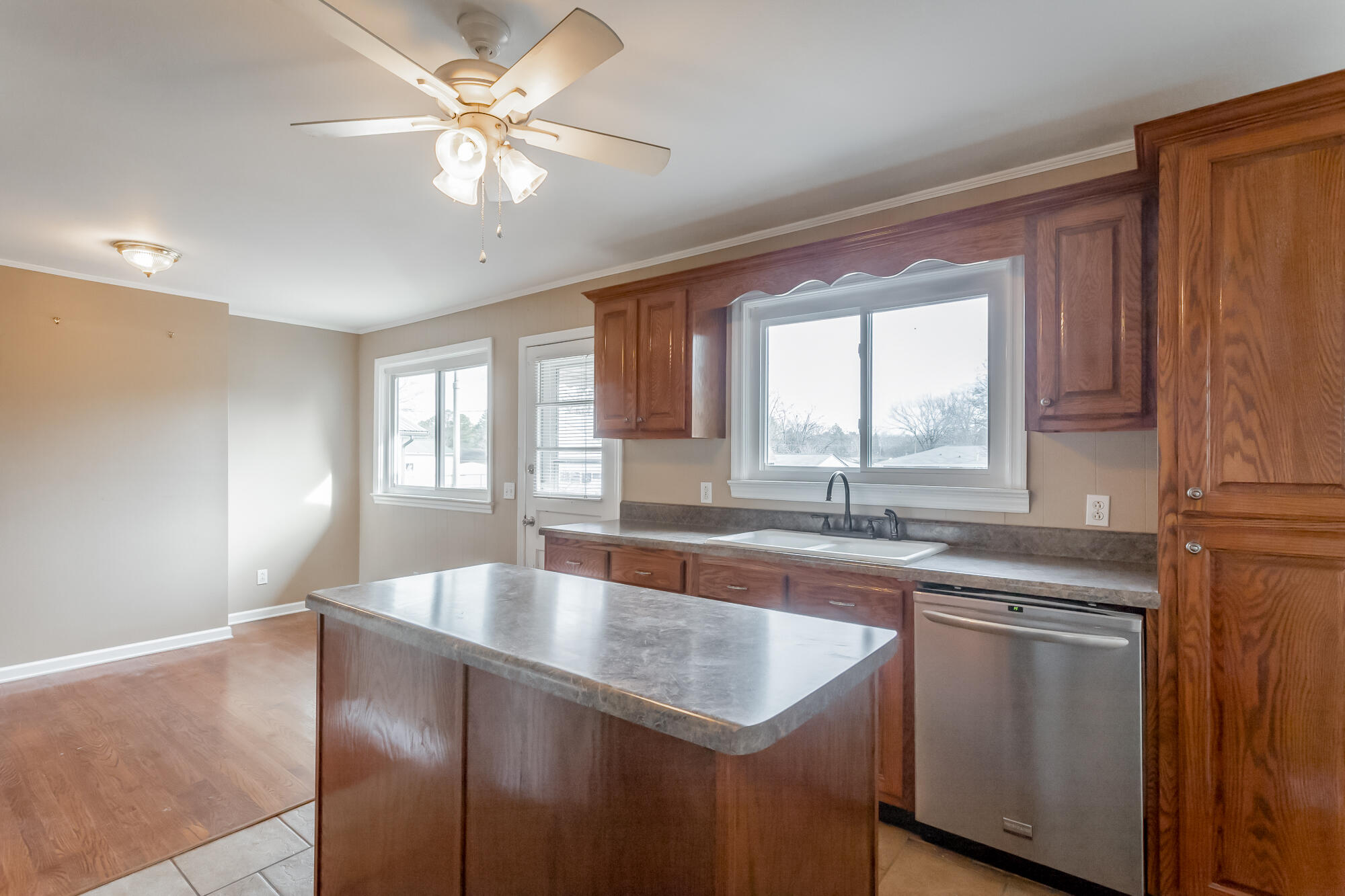 512 Neal Drive