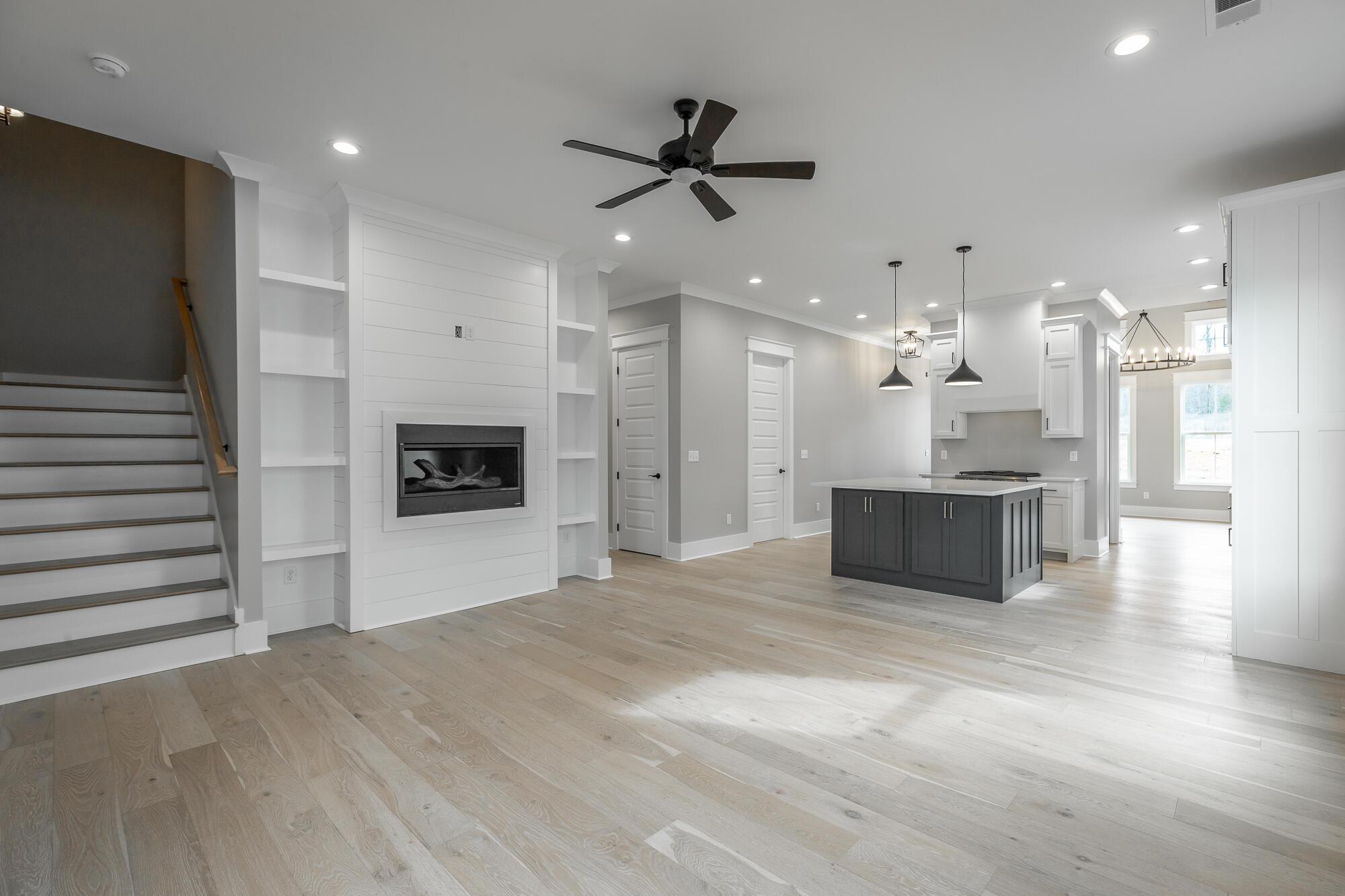 8309 Snowdrop Way