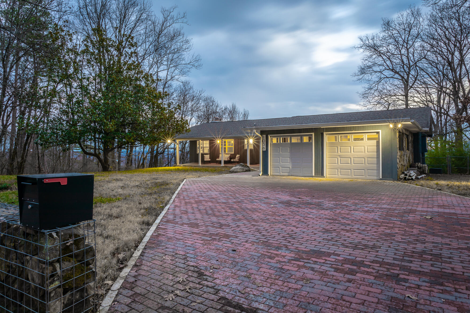 1038 Balmoral Drive