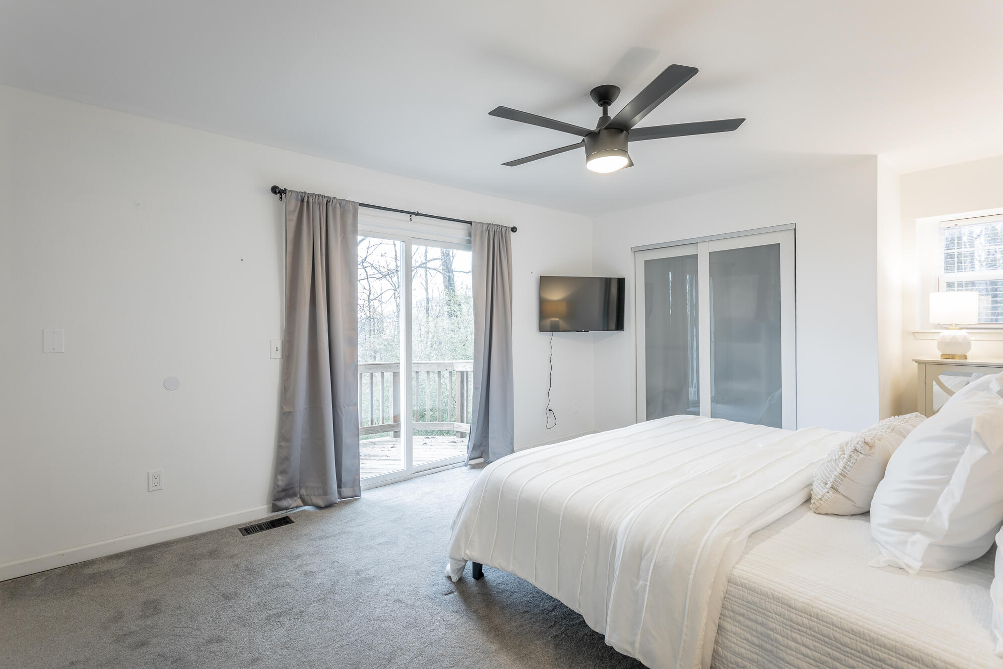1038 Balmoral Drive